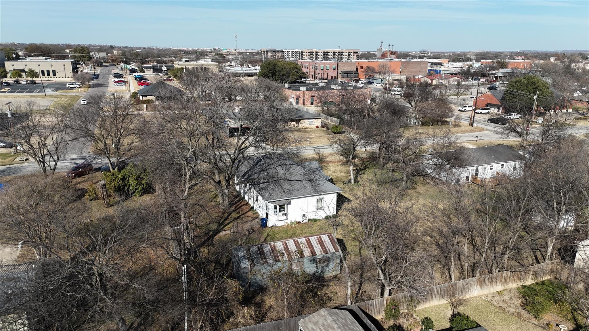 main property photo 17