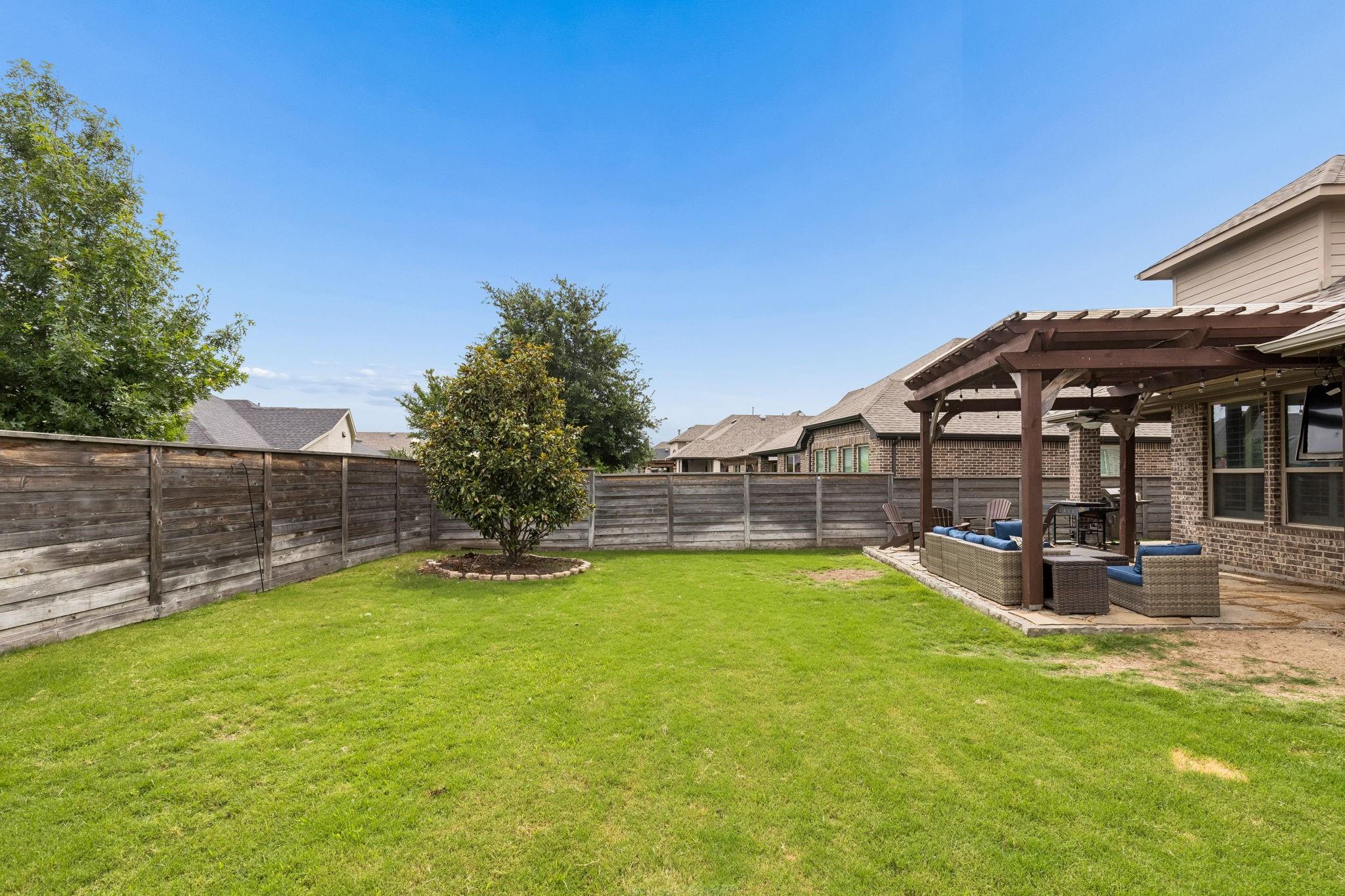main property photo 24