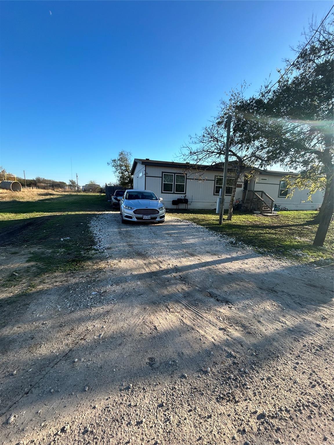 main property photo 4