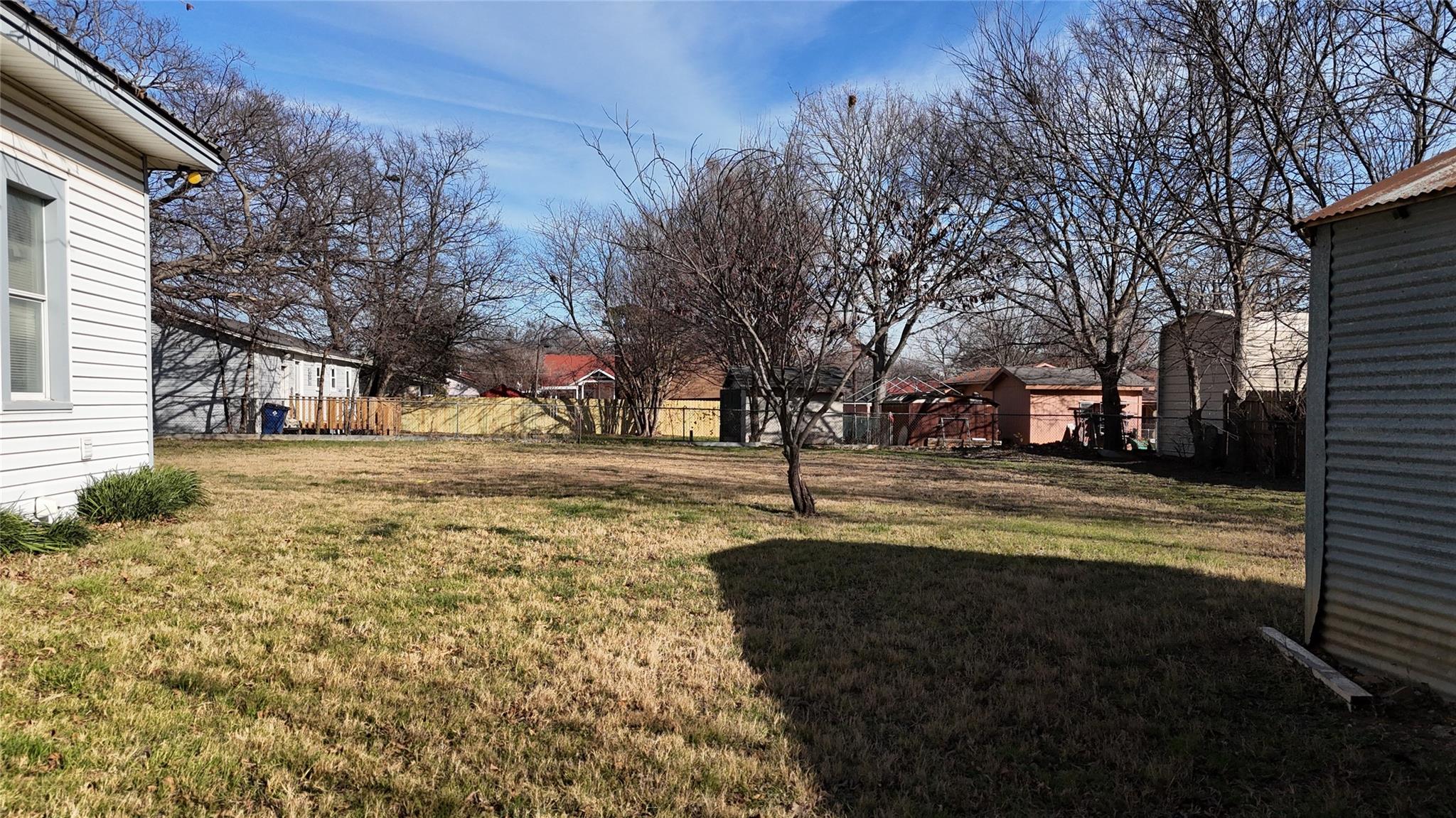 main property photo 18