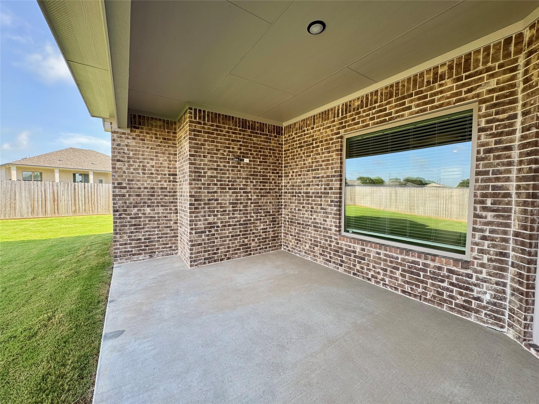 main property photo 20