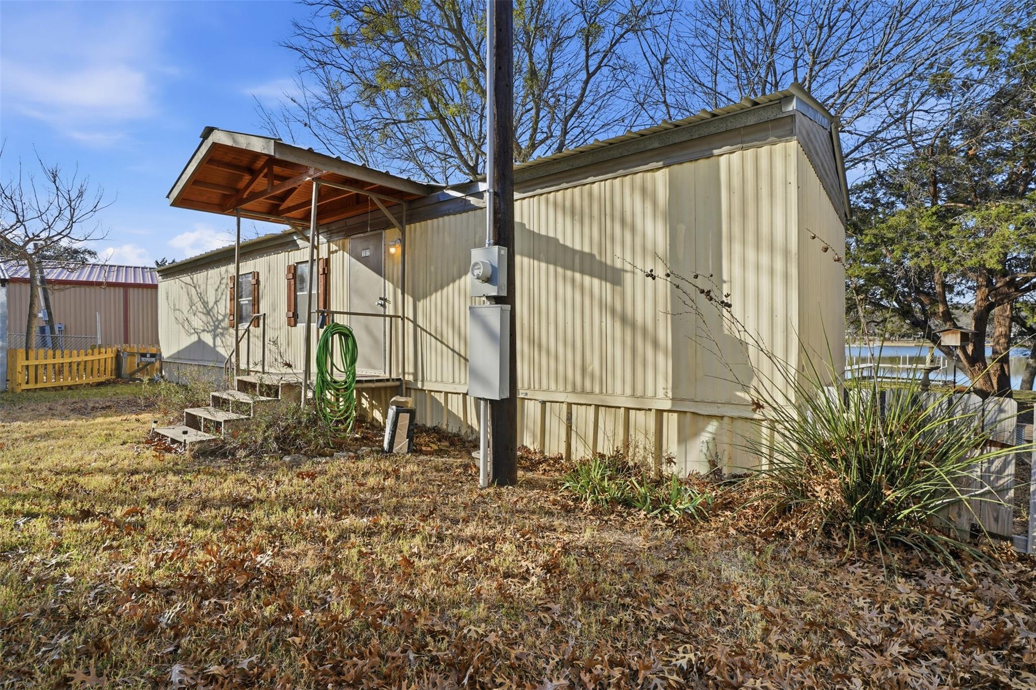 main property photo 9