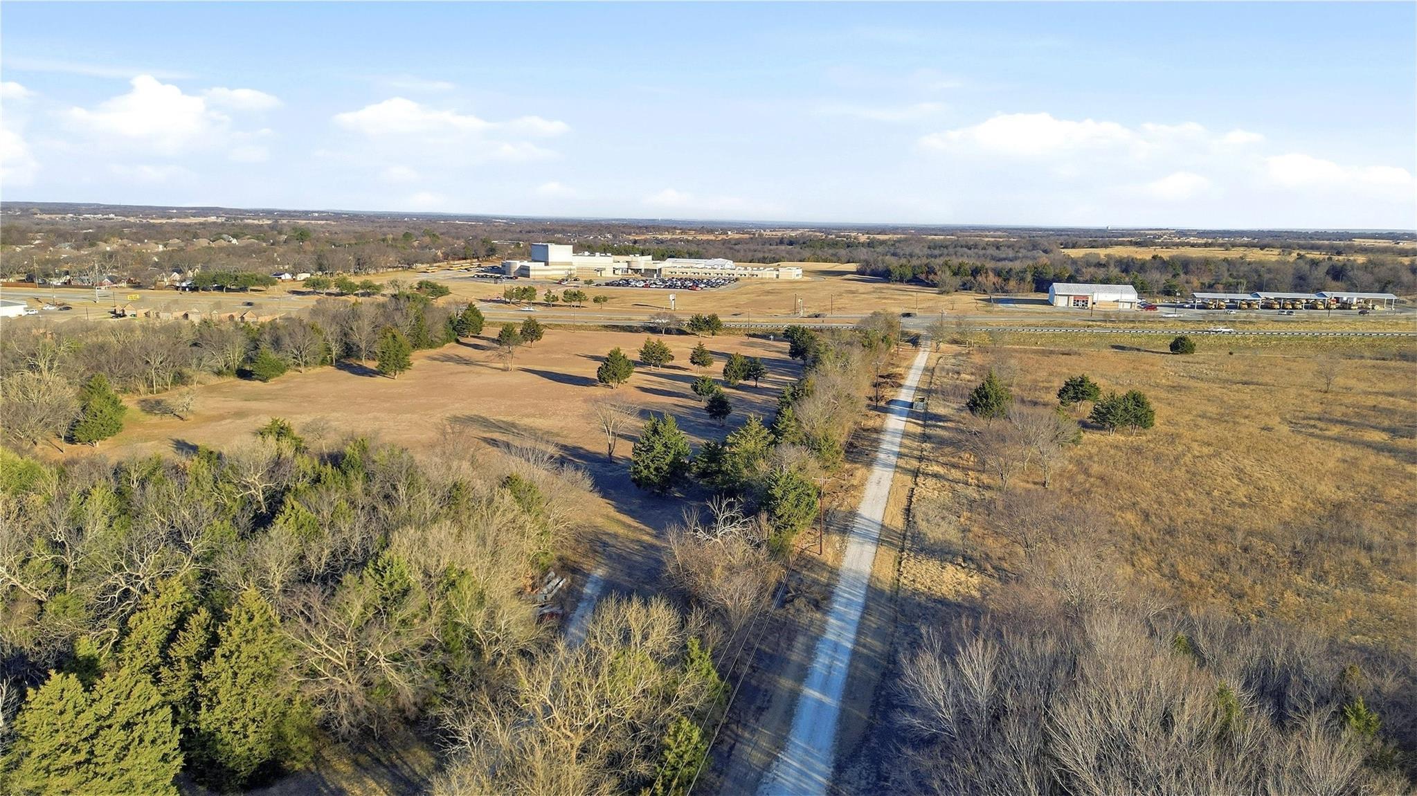 main property photo 15