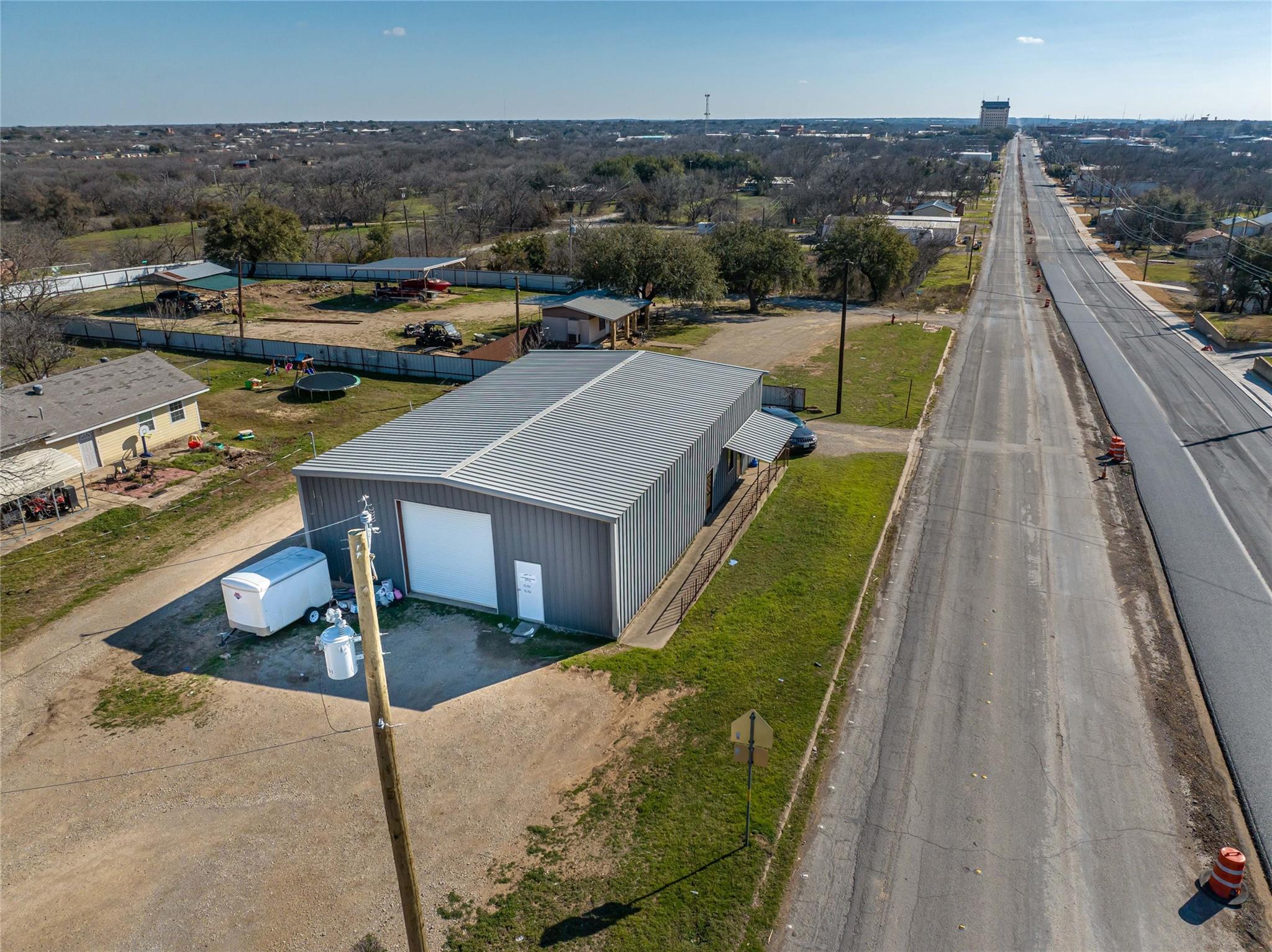 main property photo 22