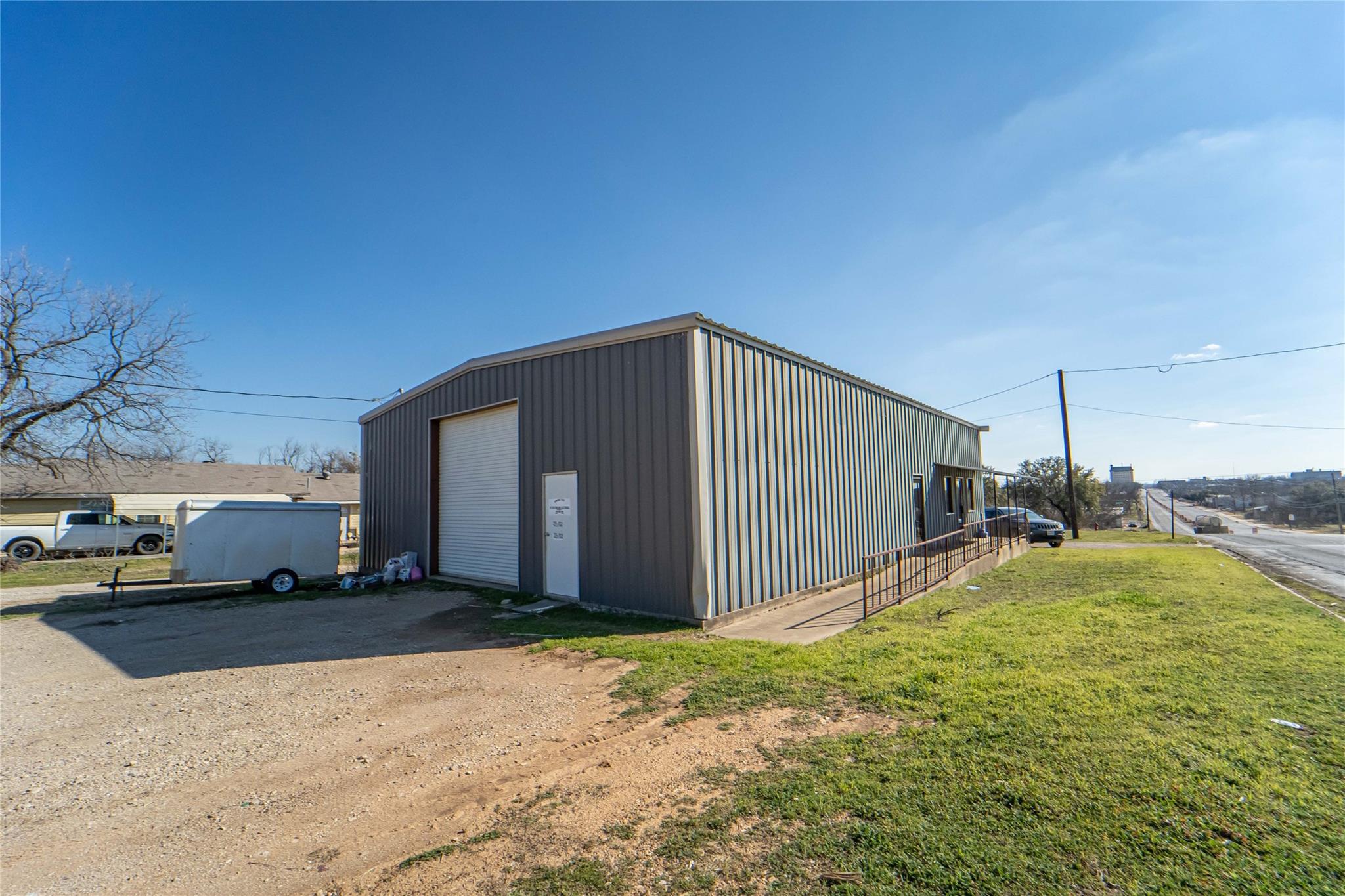 main property photo 24