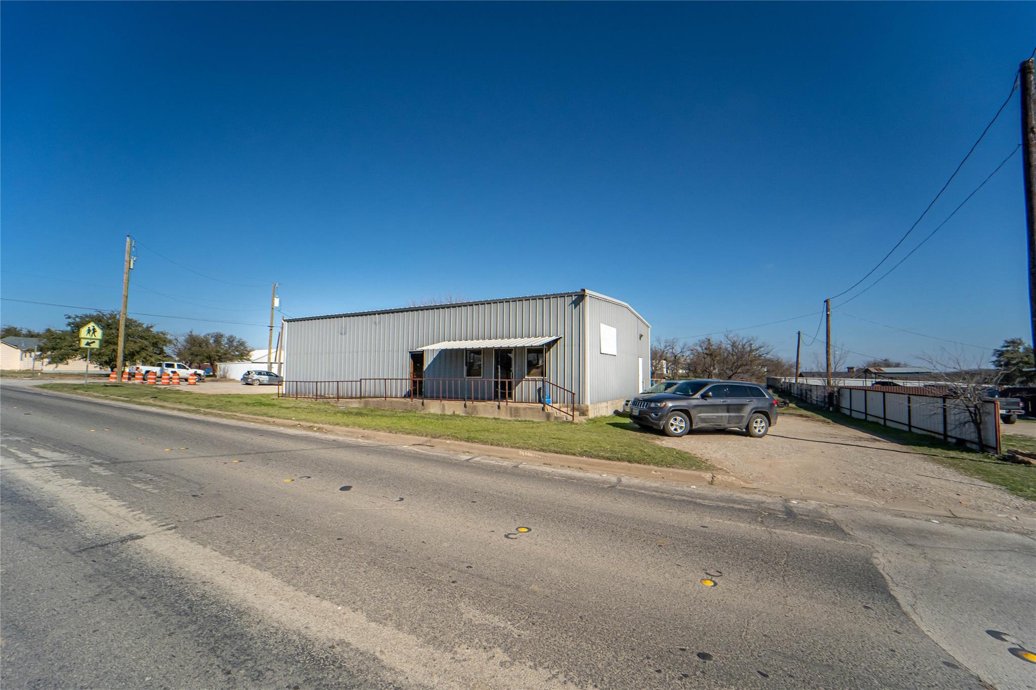 main property photo 26