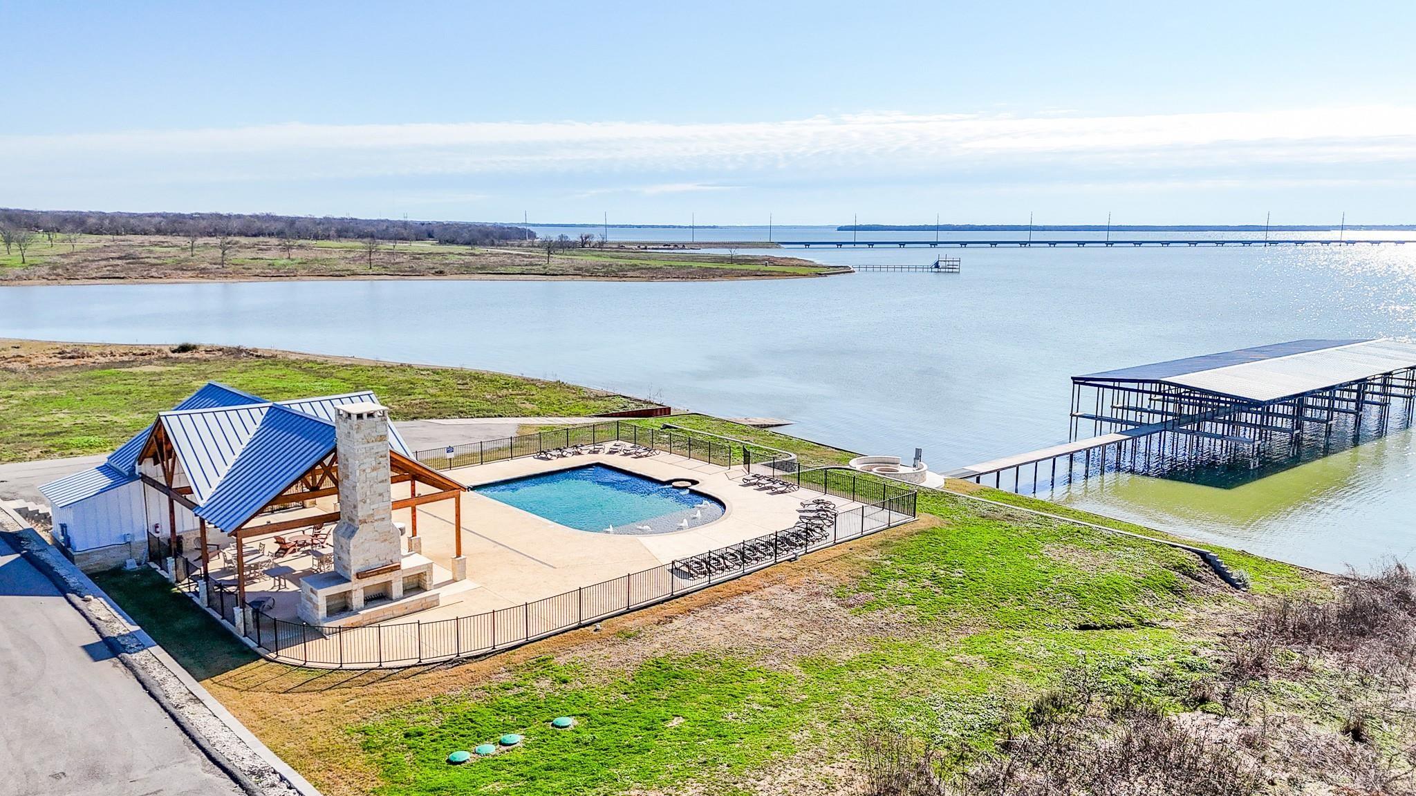 main property photo 11