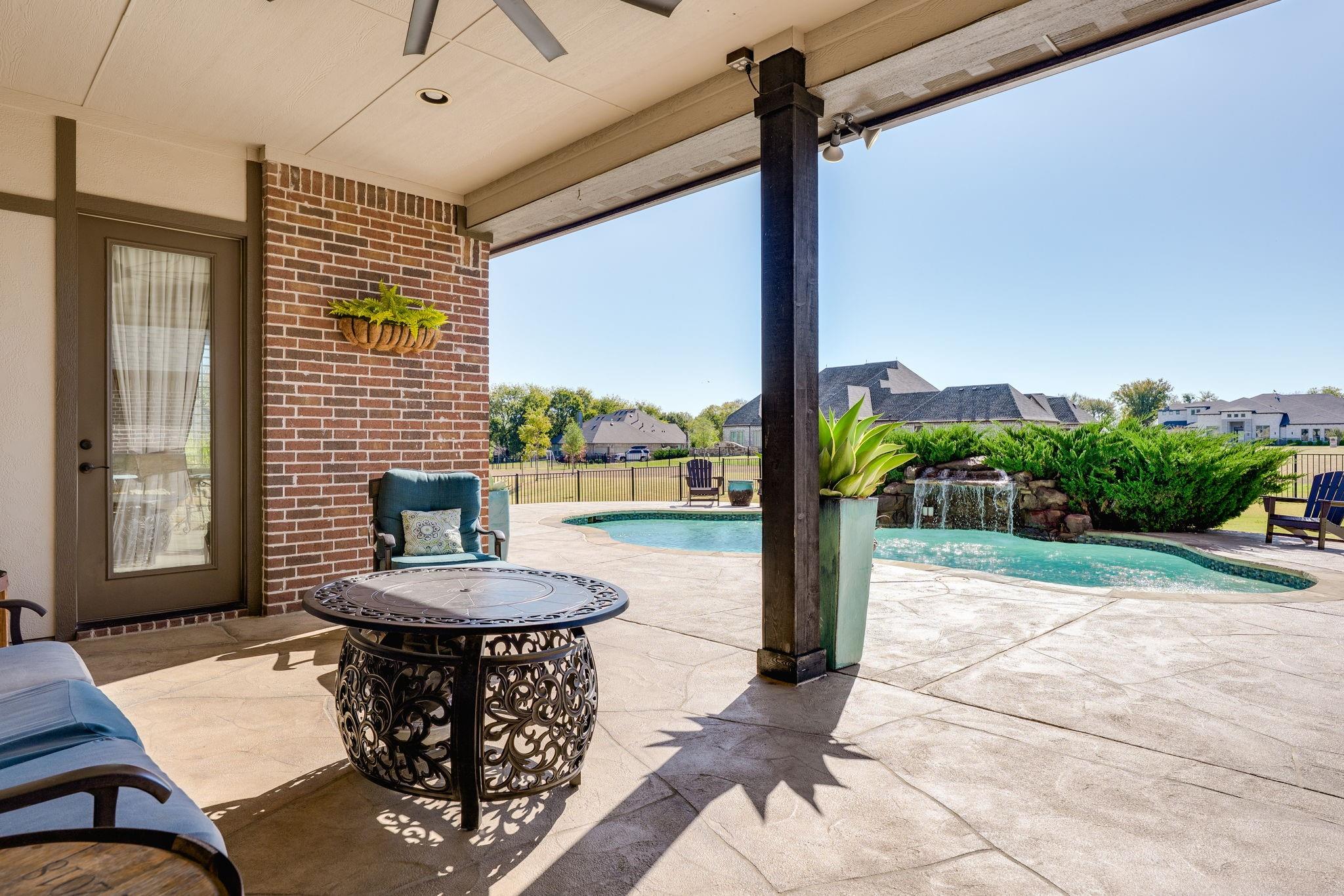 main property photo 27