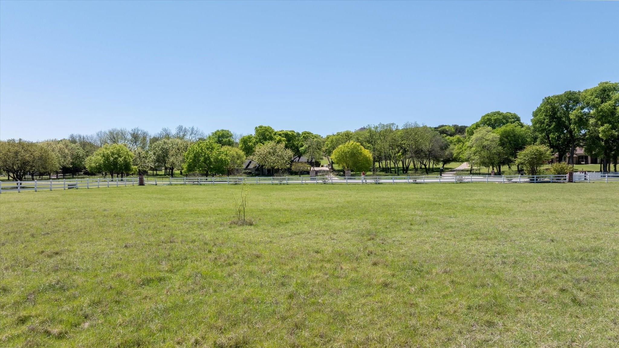 main property photo 11