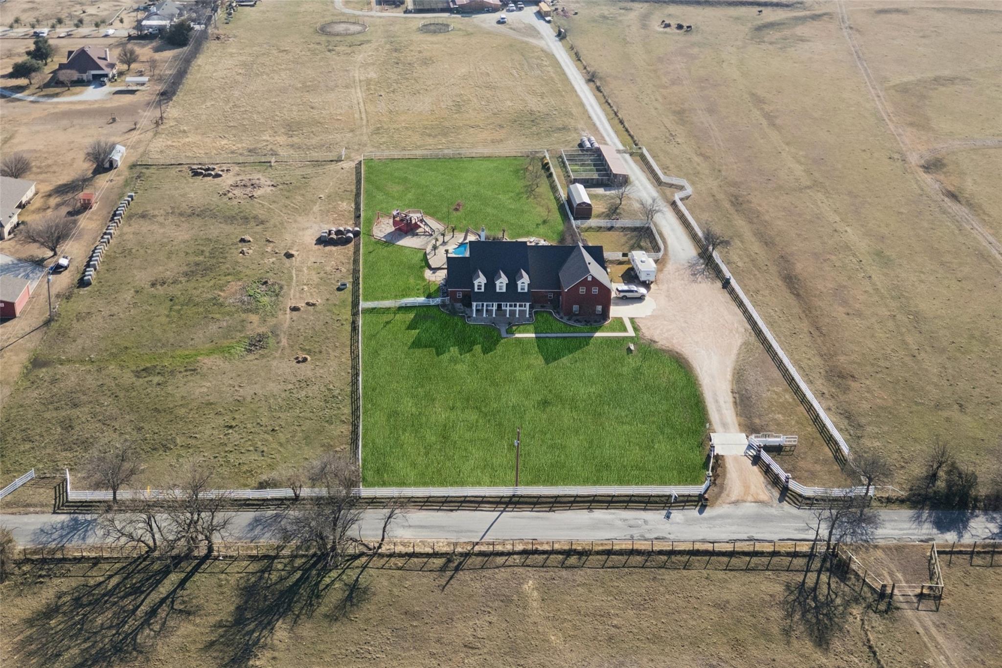 main property photo 31