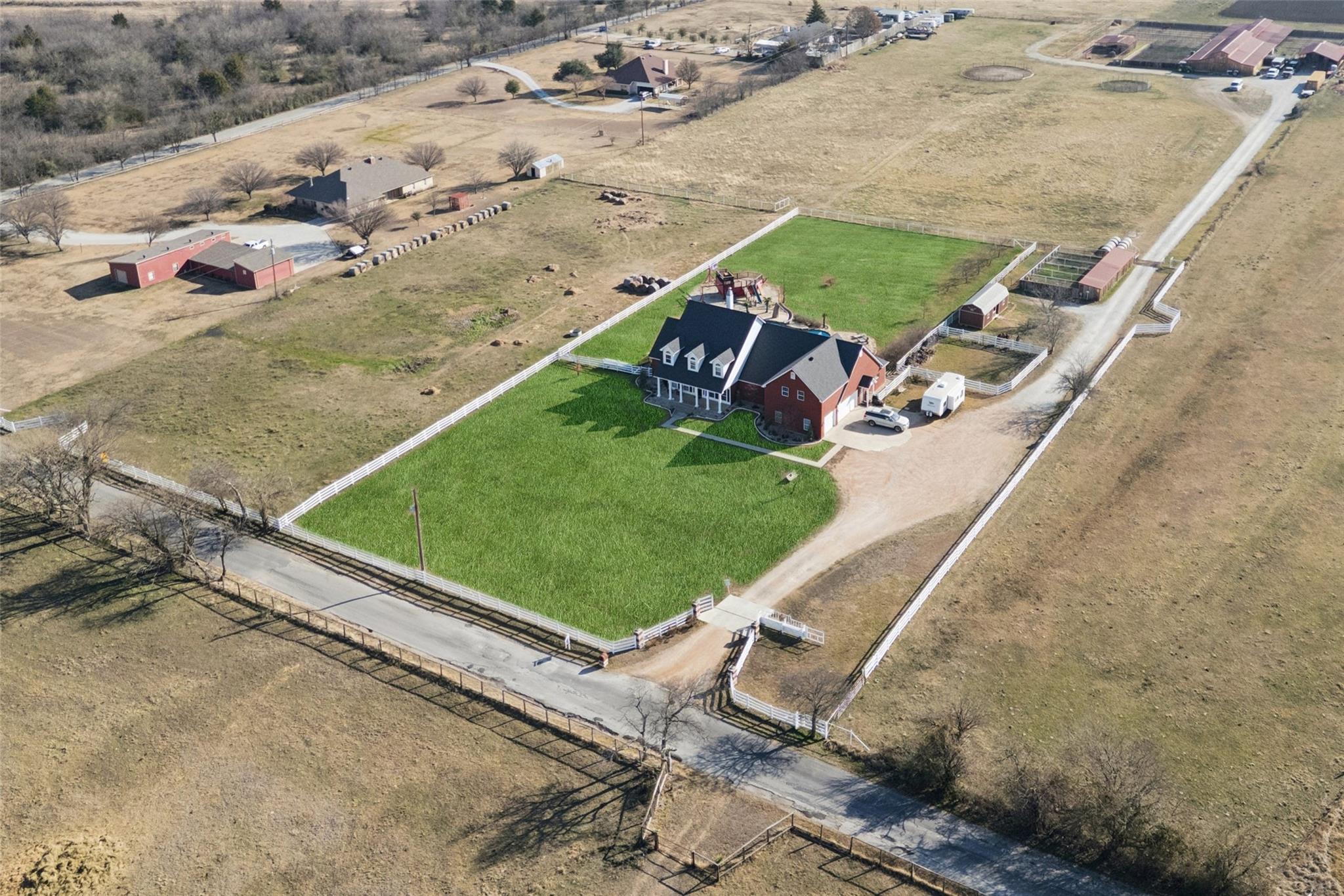 main property photo 32