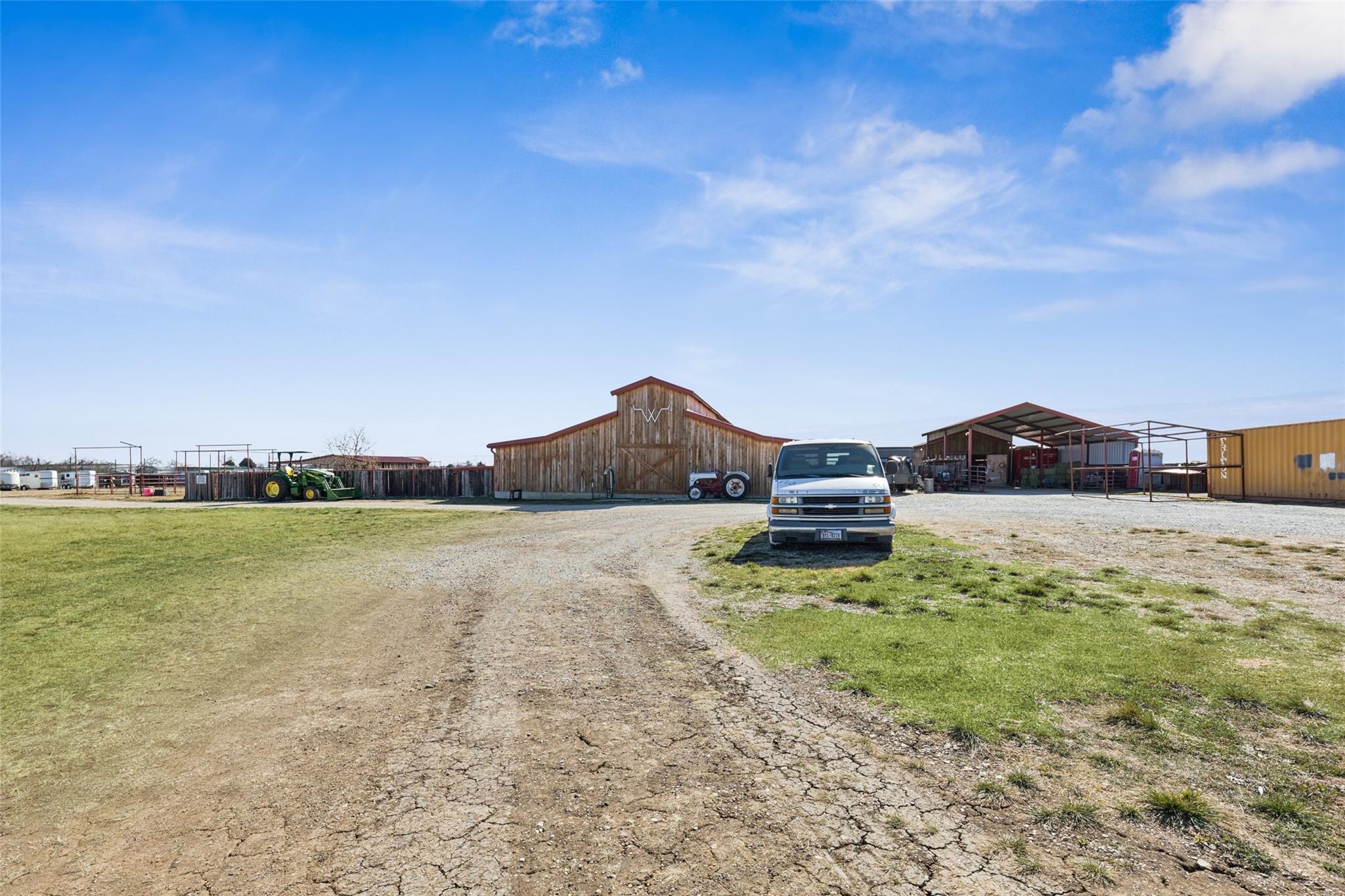 main property photo 7