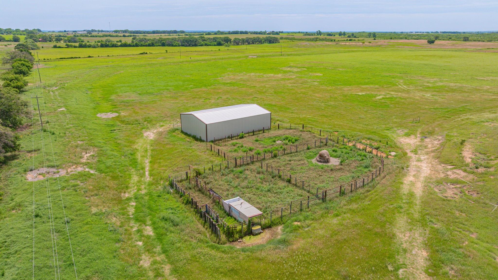 main property photo 10