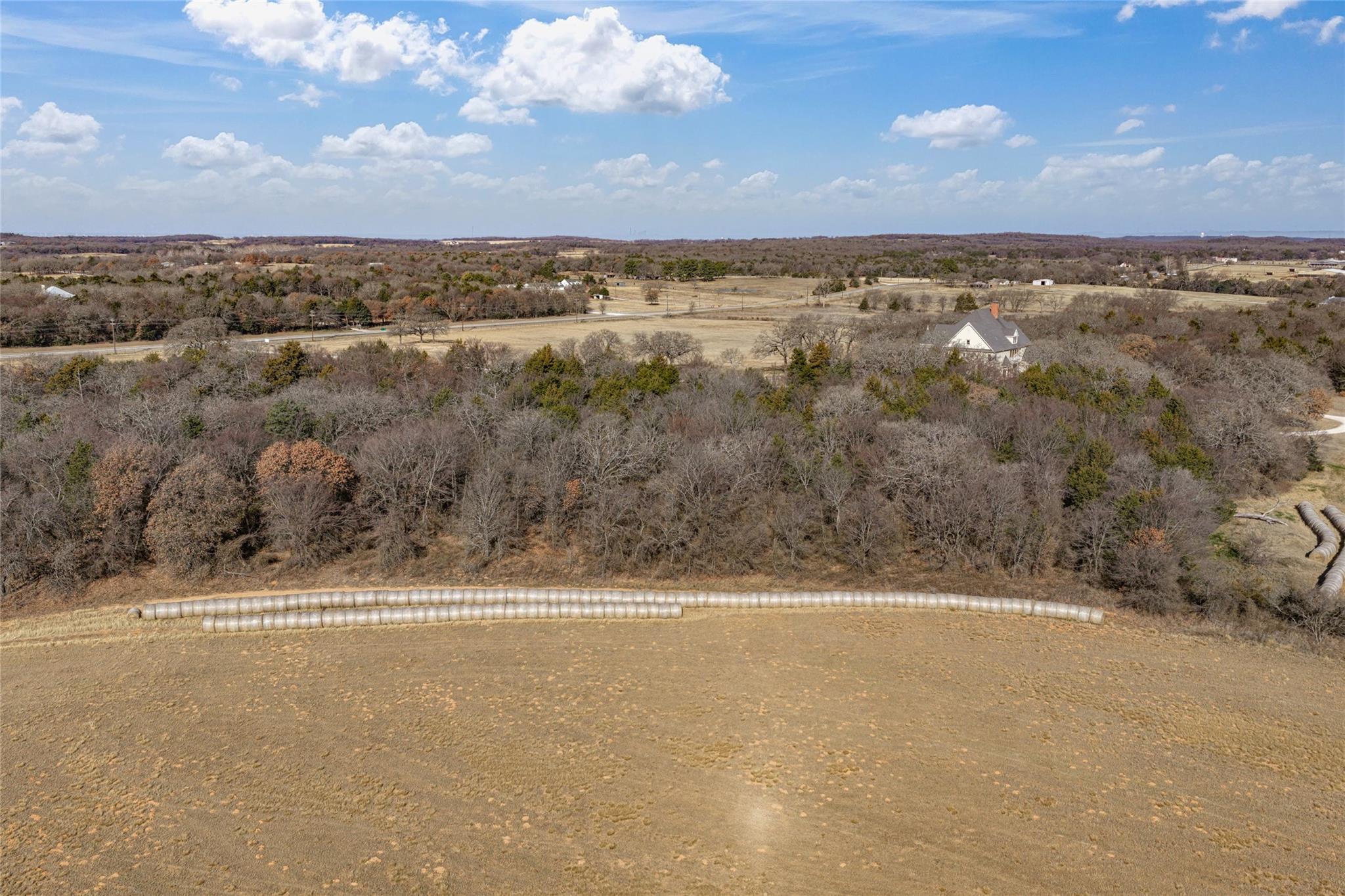 main property photo 24