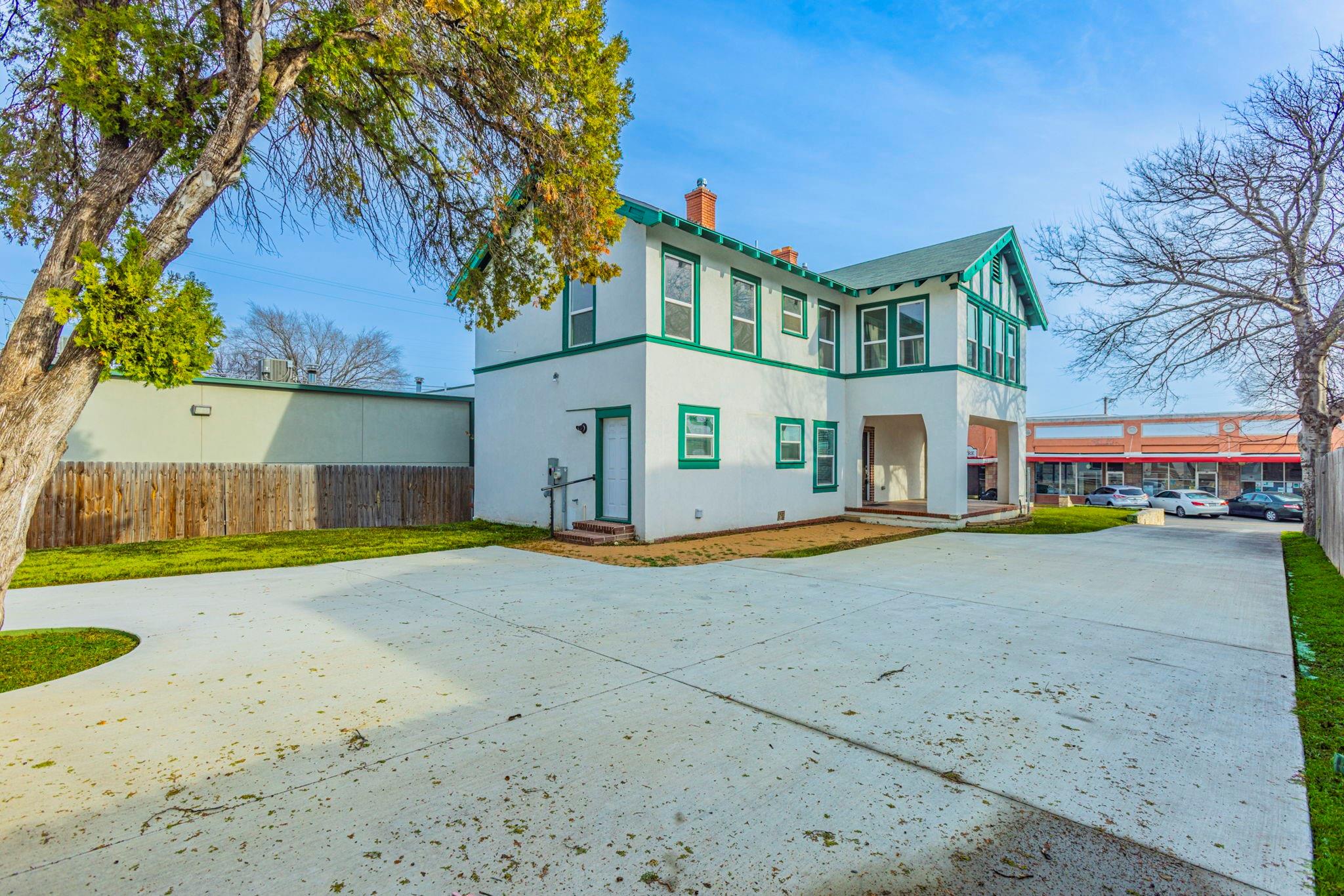 main property photo 25