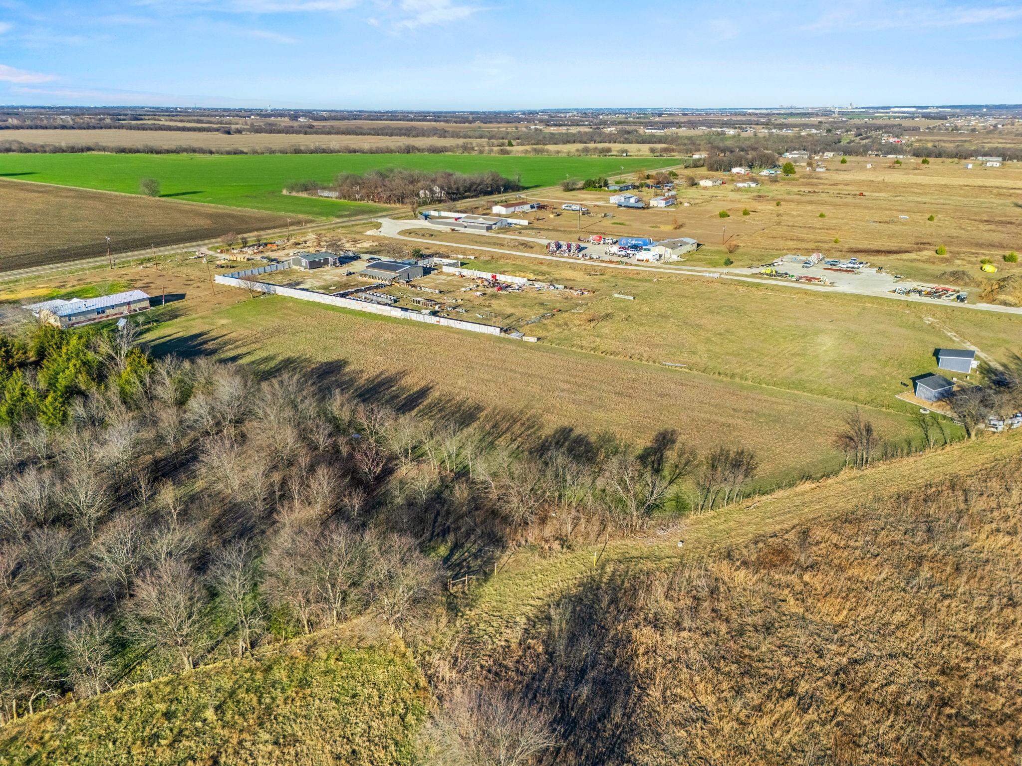 main property photo 7