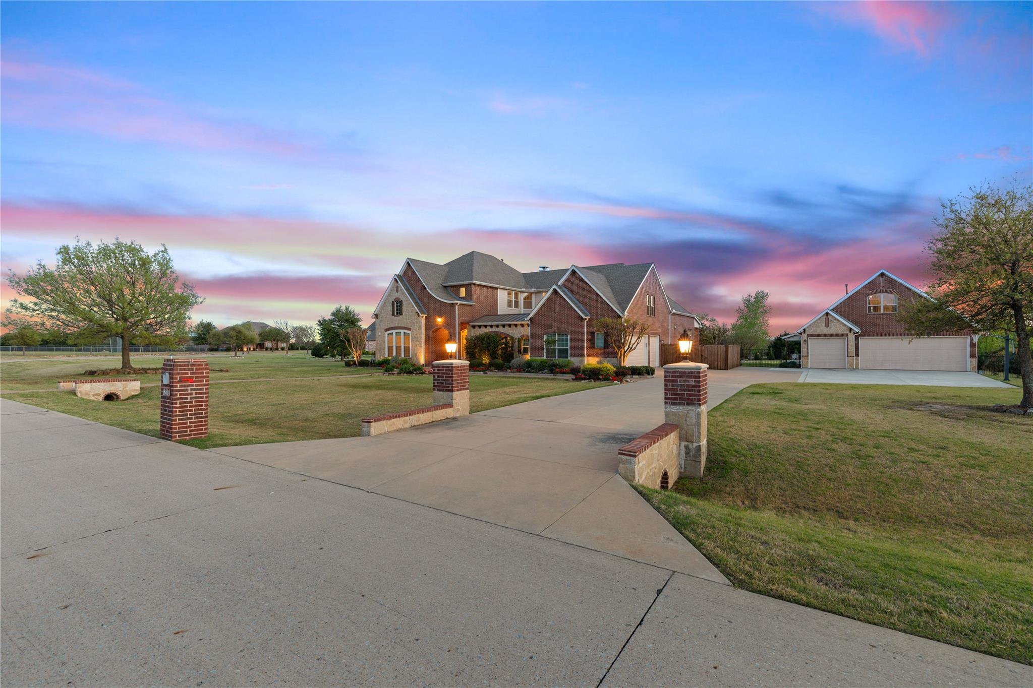 main property photo 37
