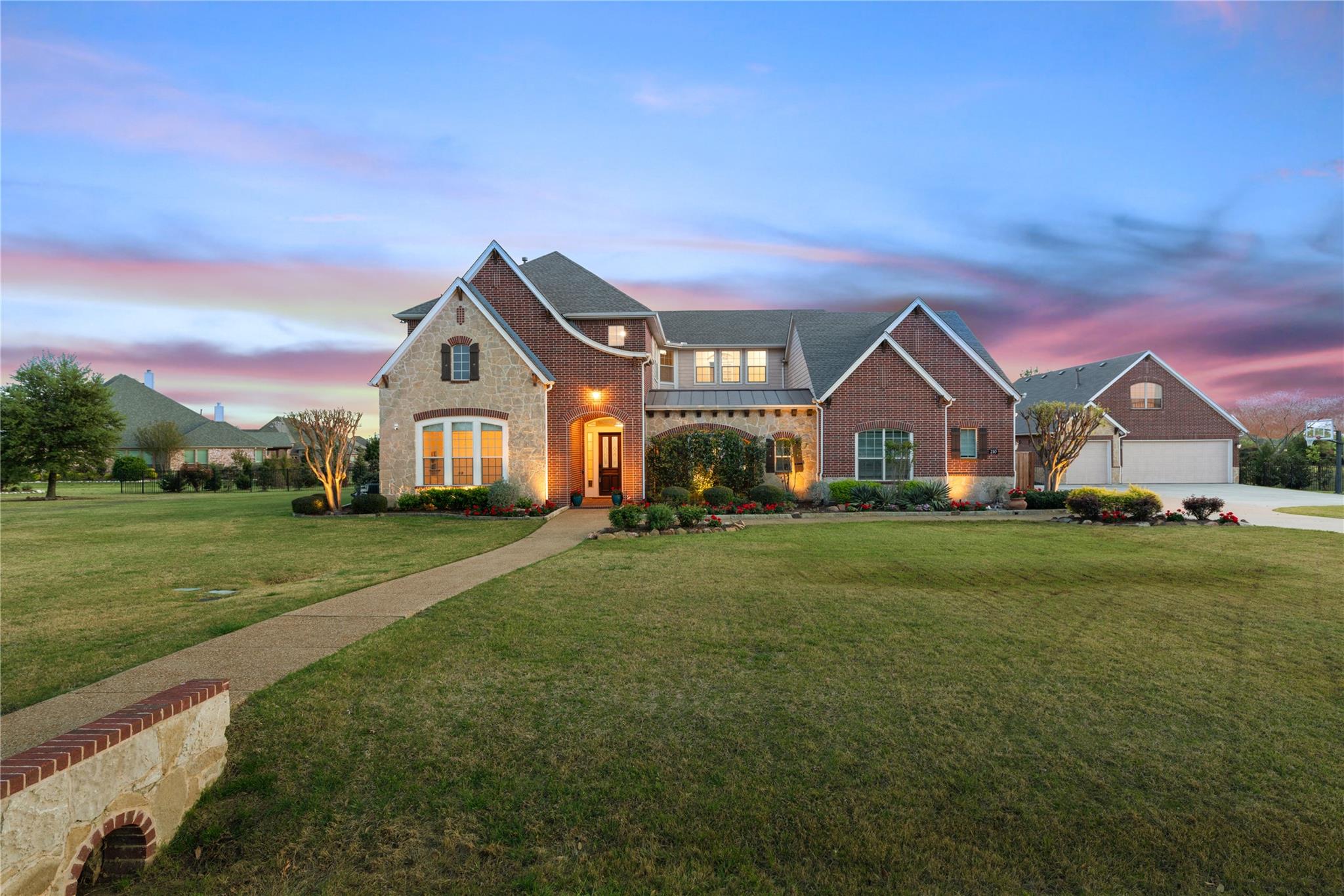 main property photo 9