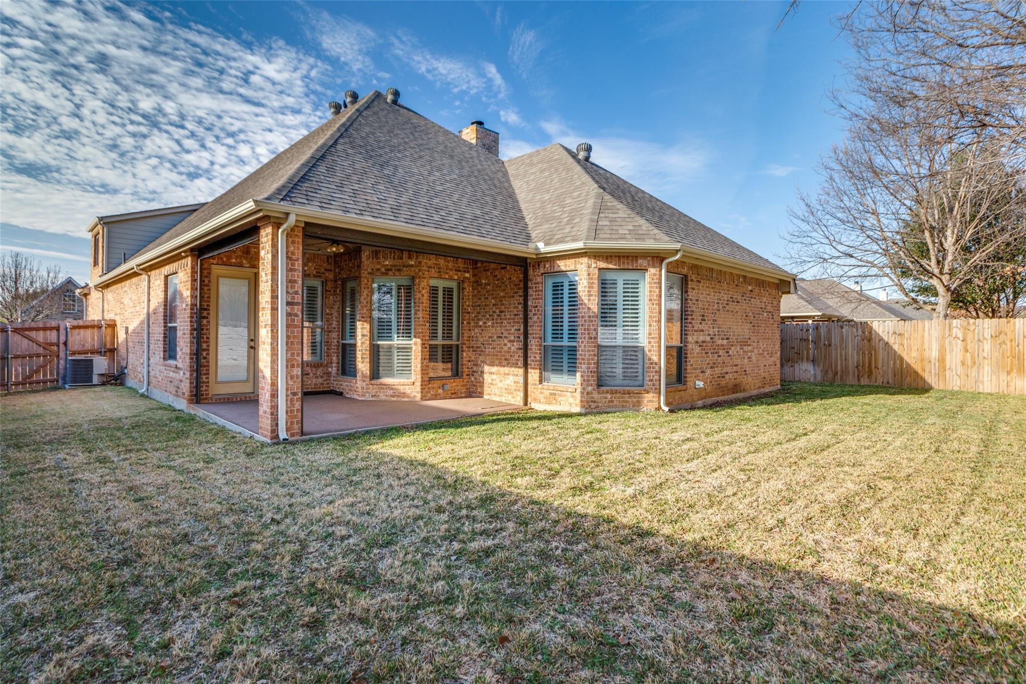 main property photo 23