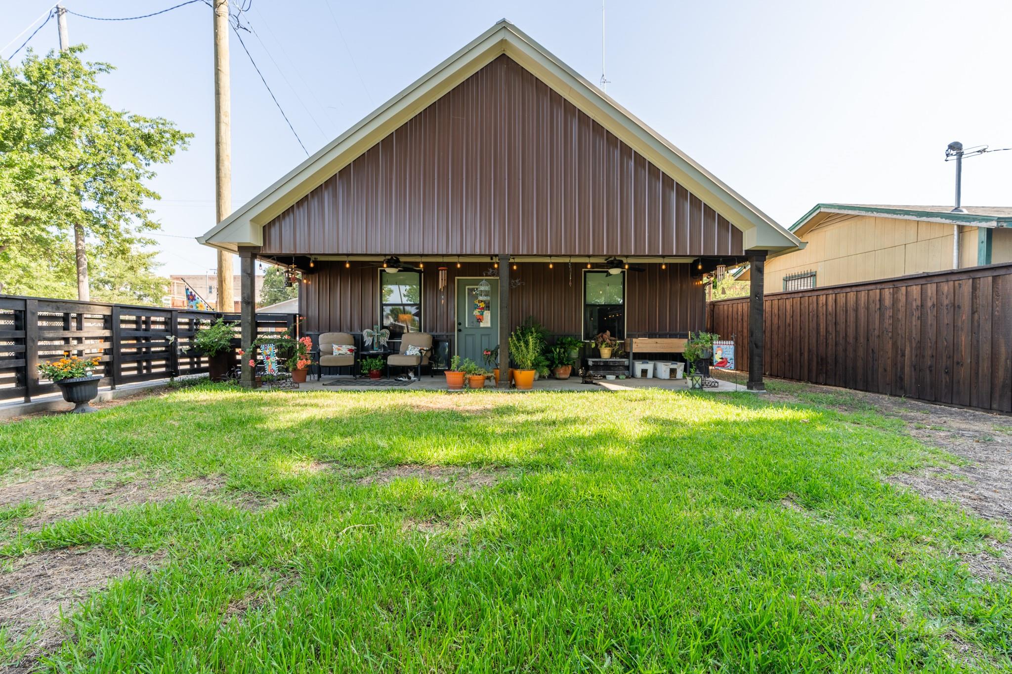 main property photo 23