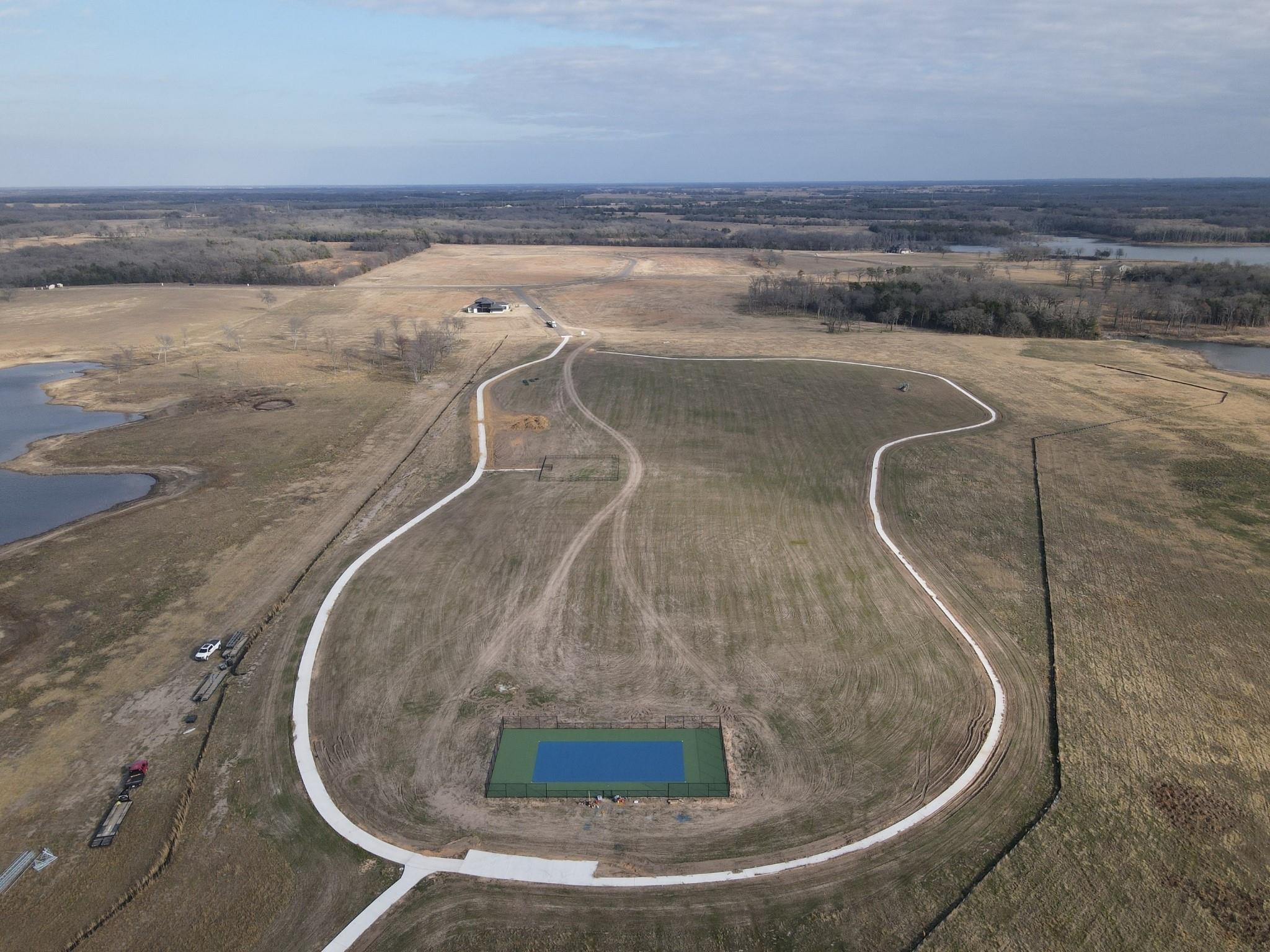 main property photo 30