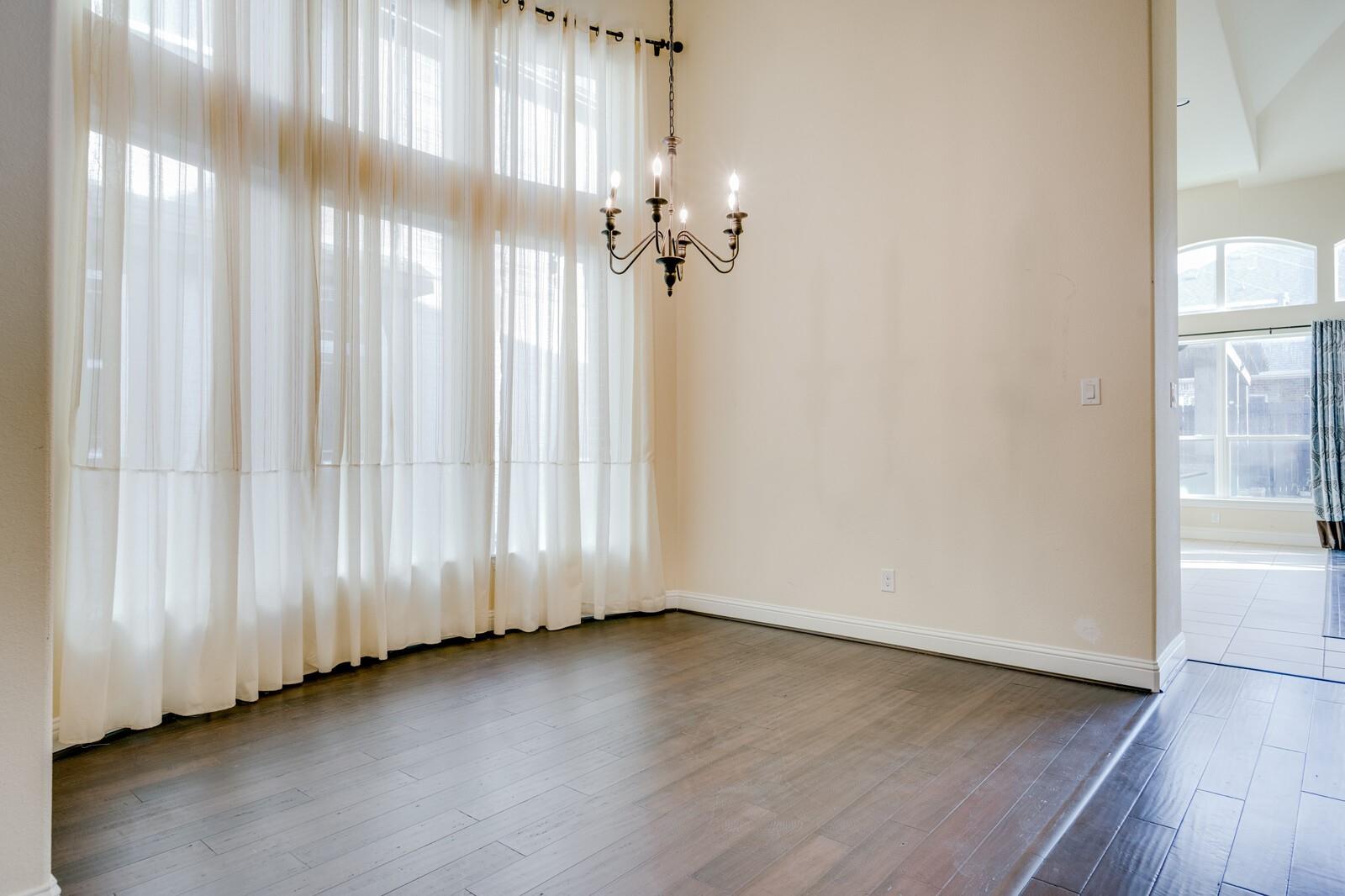 property viewer photo 2