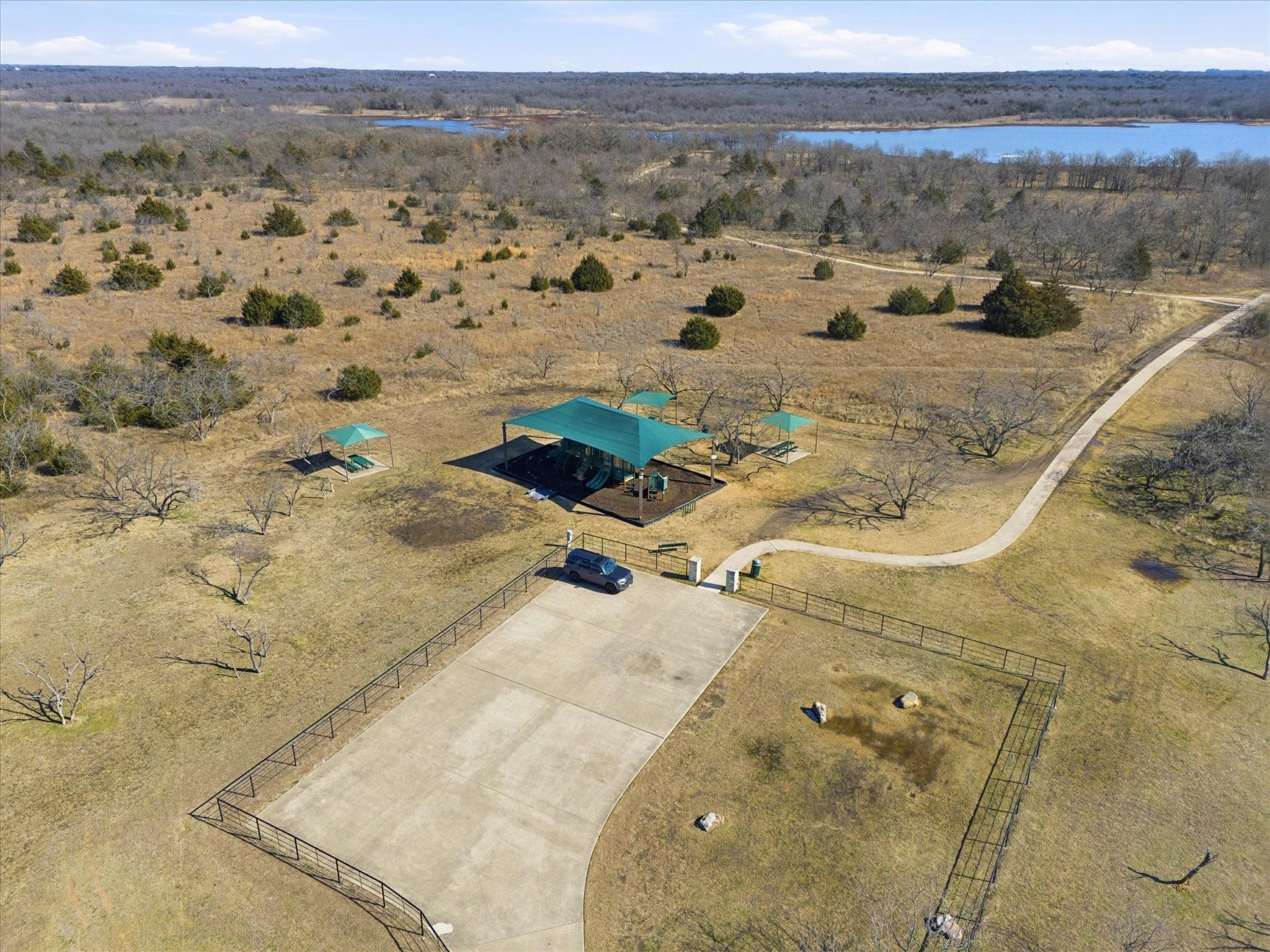 main property photo 19