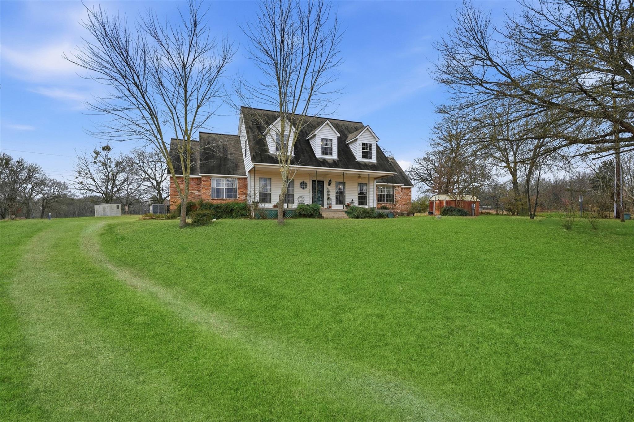 main property photo 2