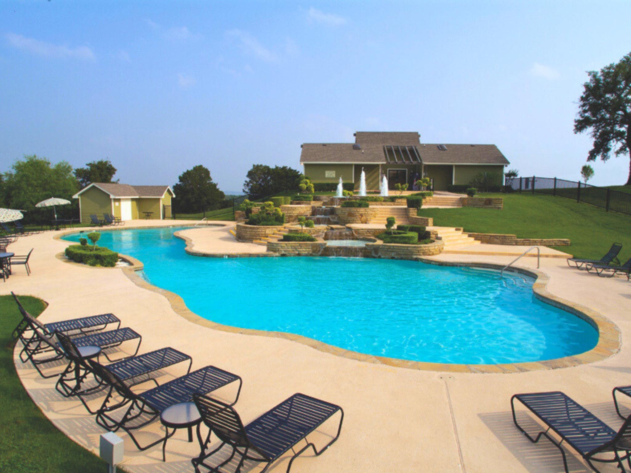 main property photo 9