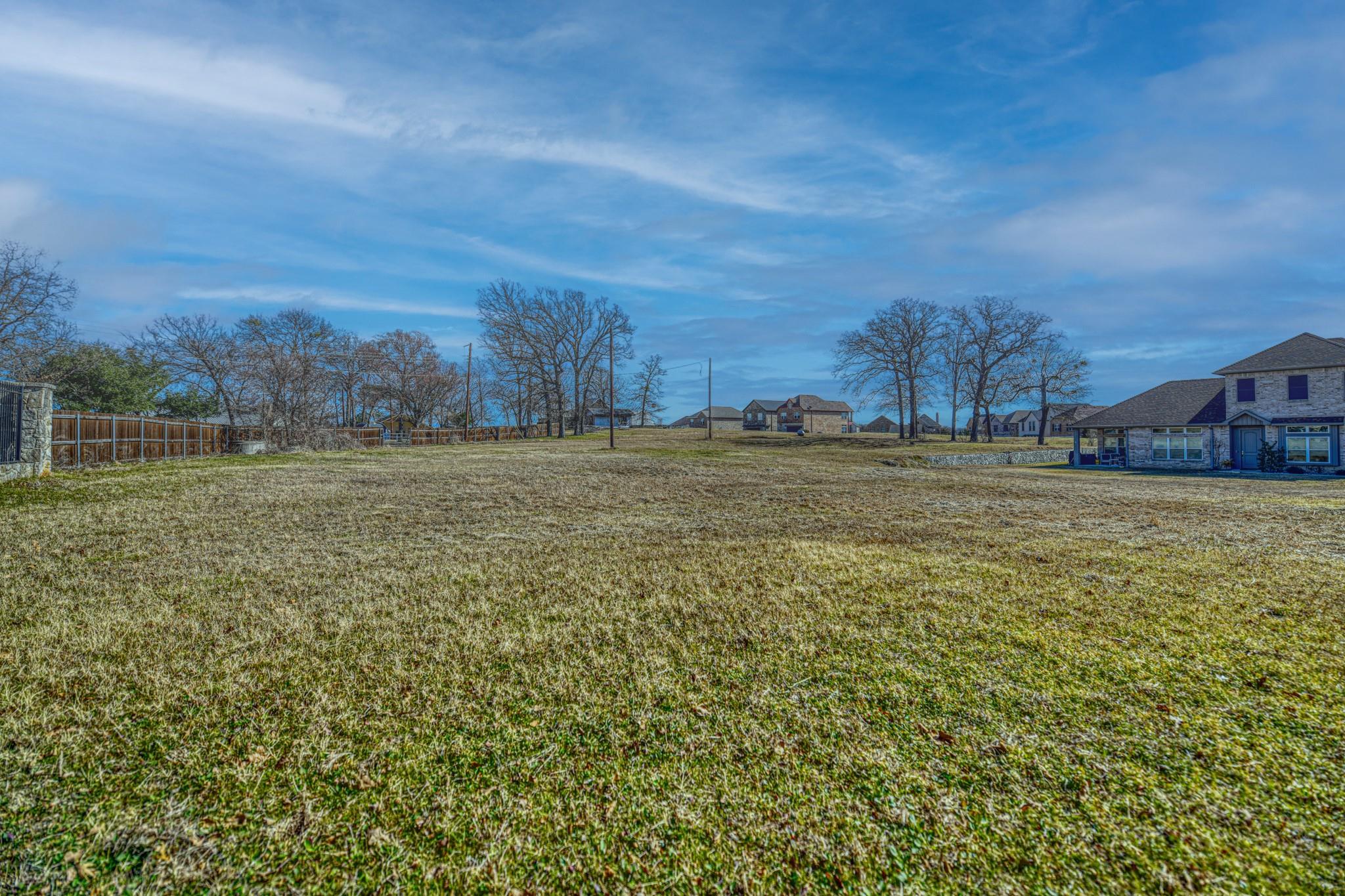 main property photo 12