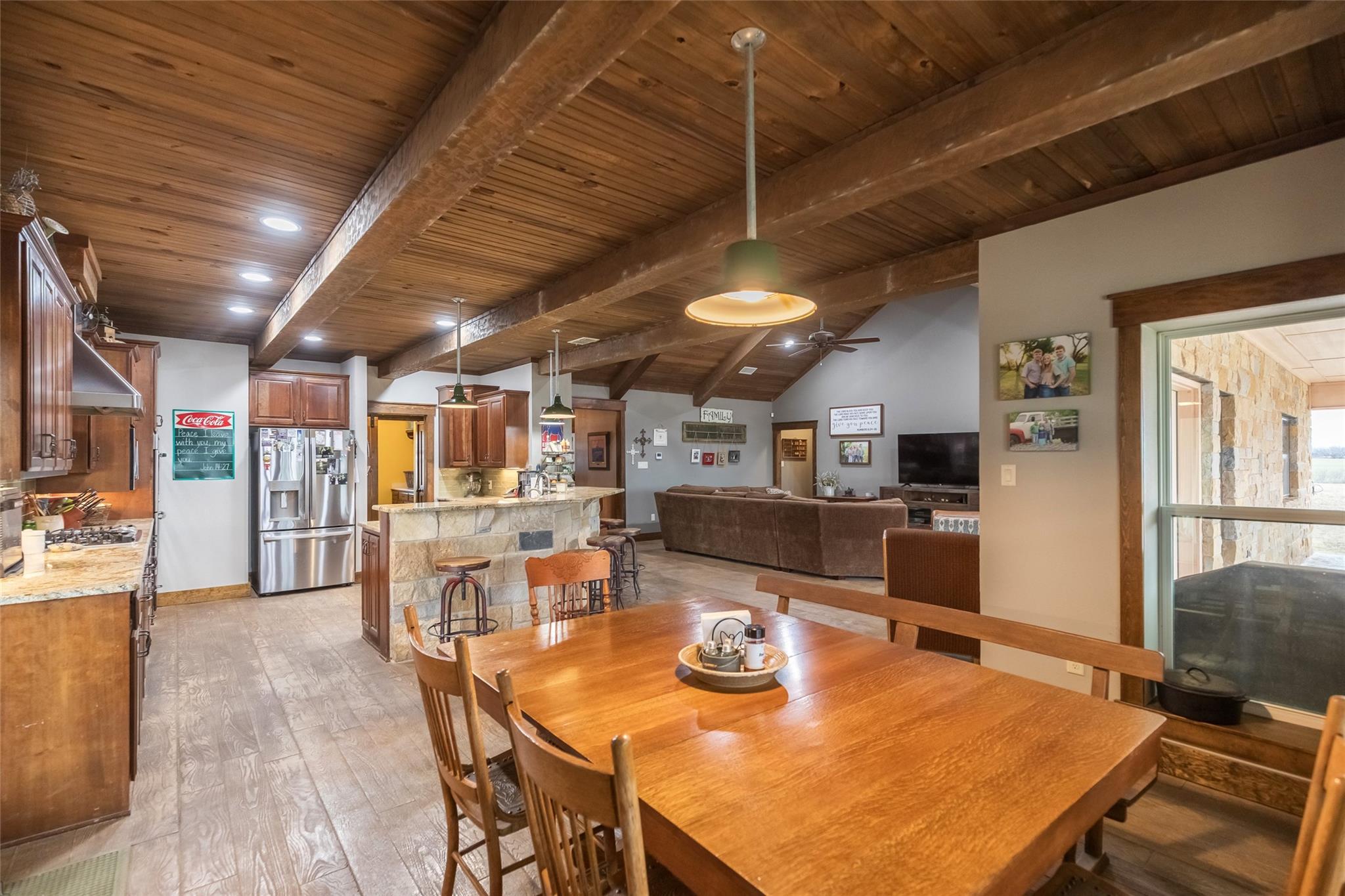 main property photo 14