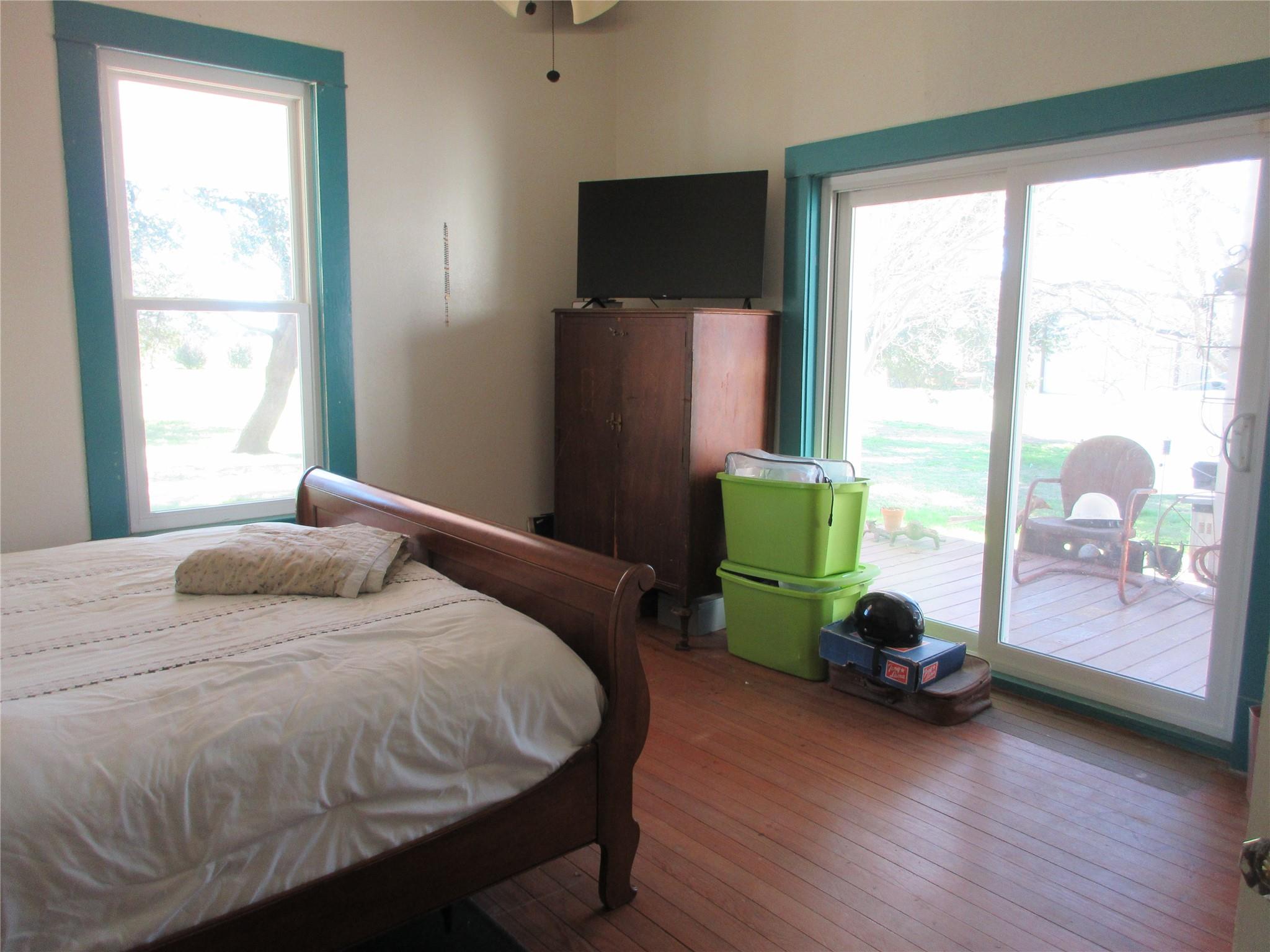 main property photo 14