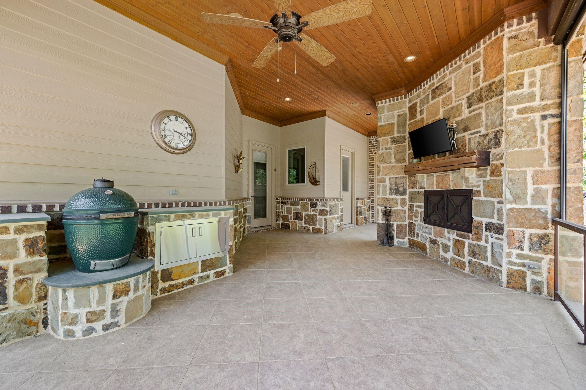 main property photo 35