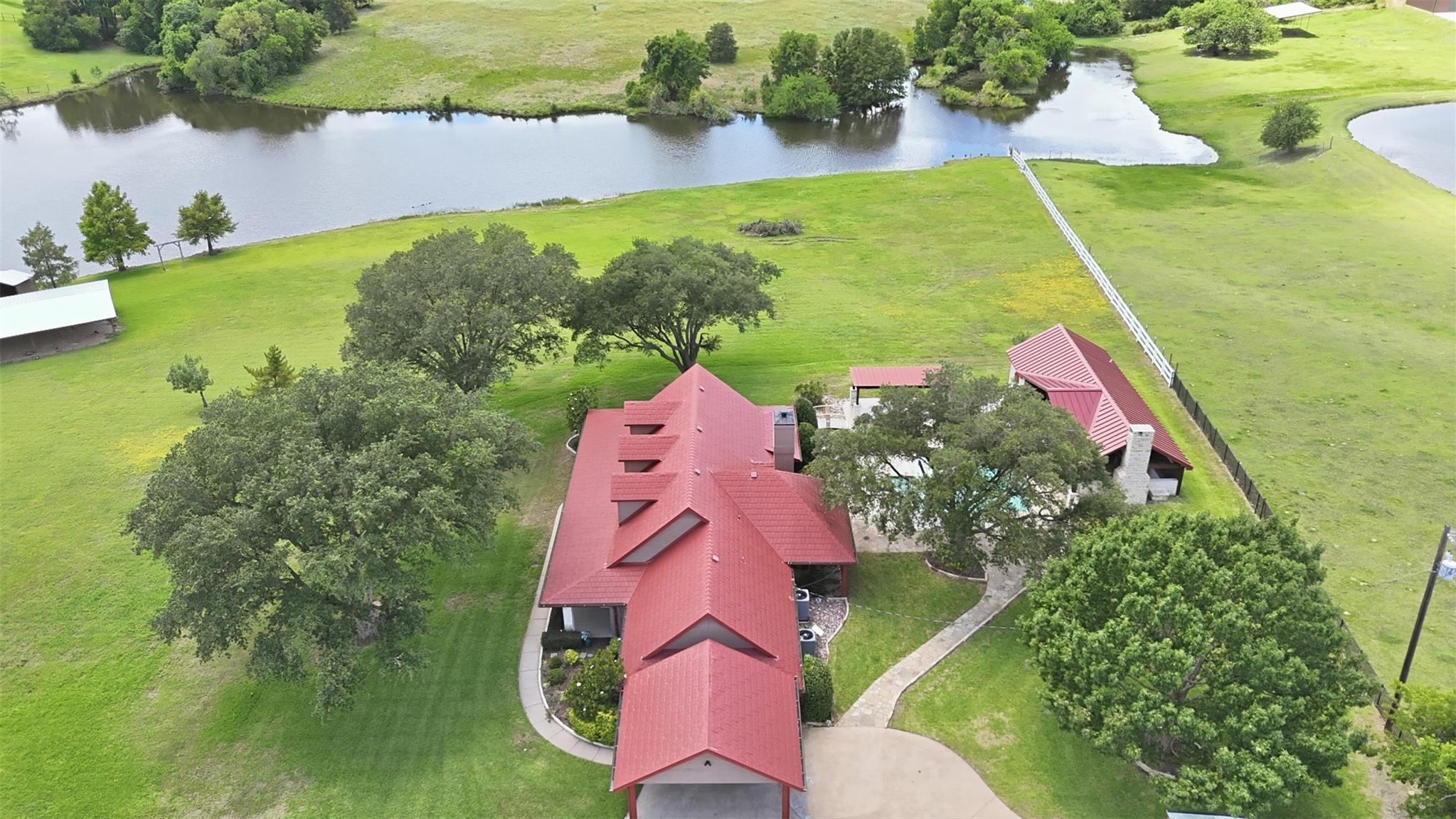 main property photo 39