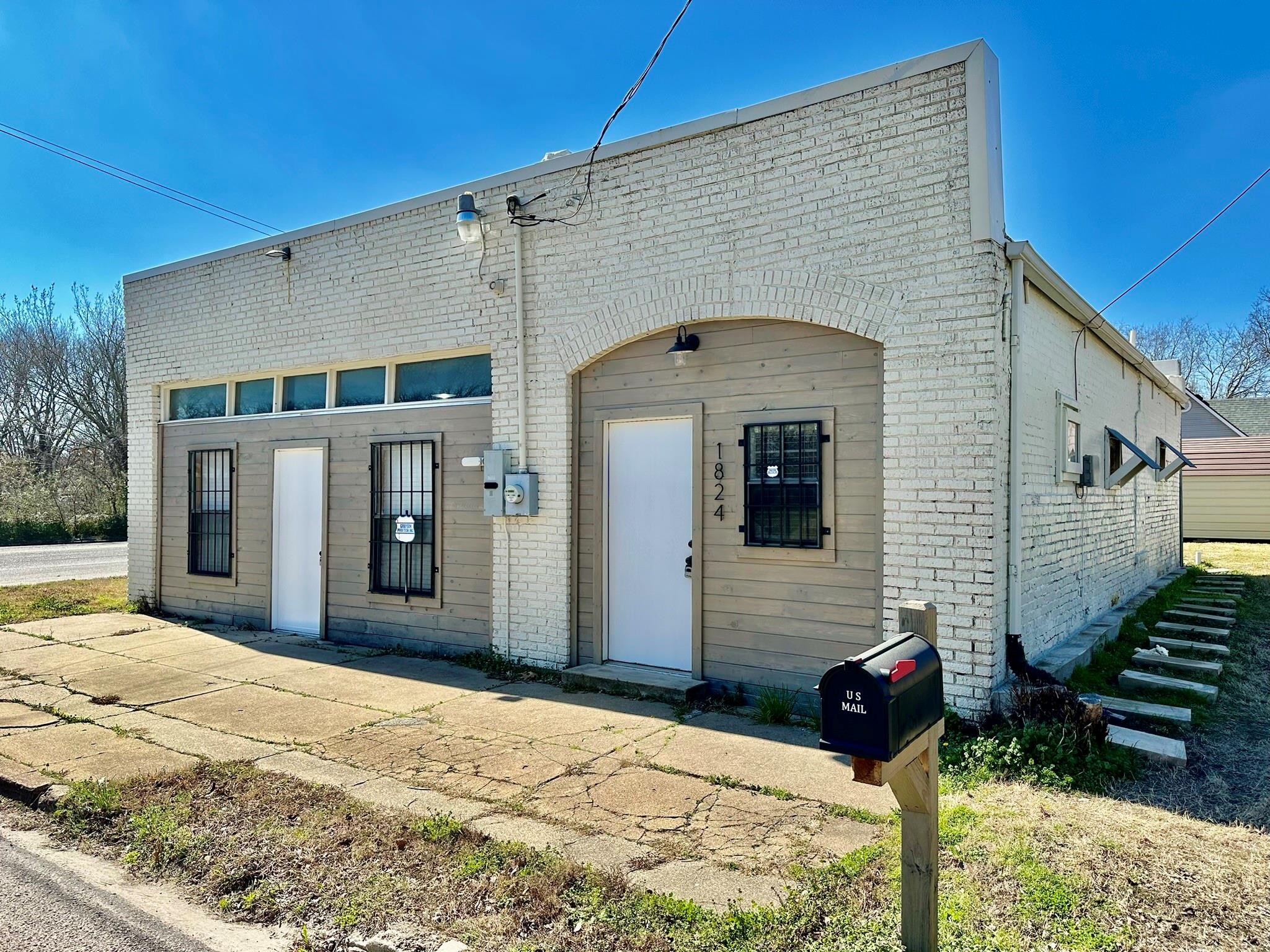 main property photo 13