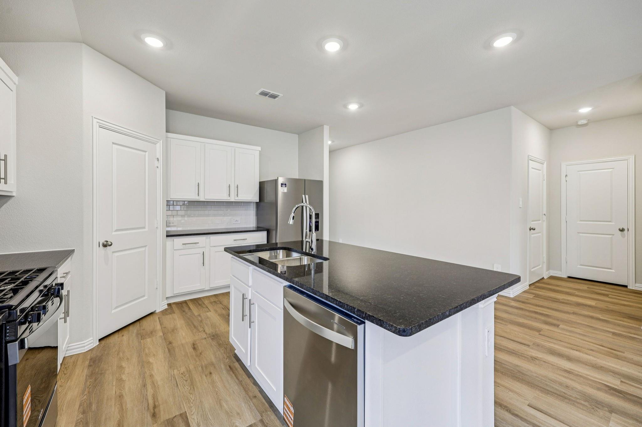 property viewer photo 3