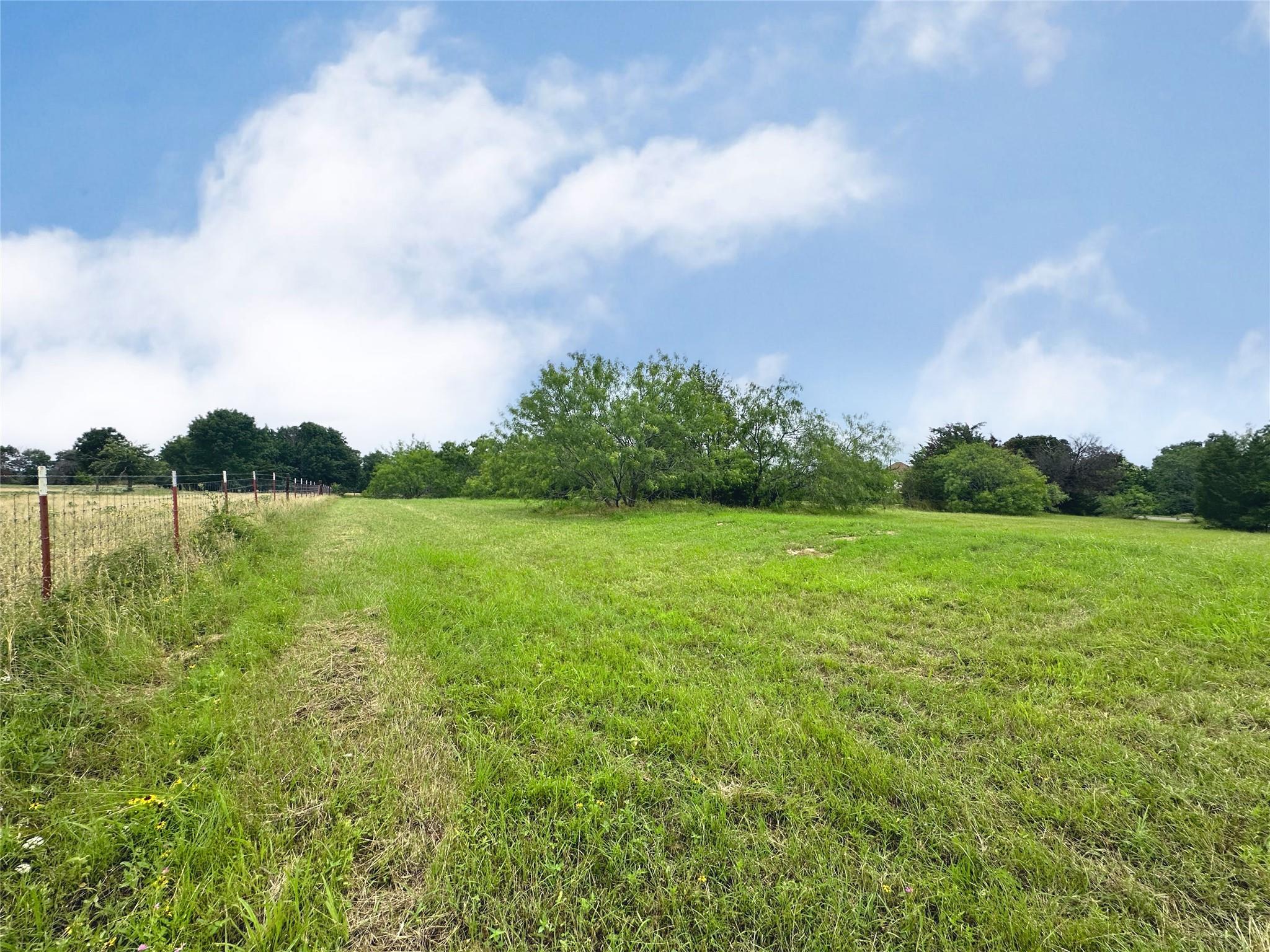 main property photo 10