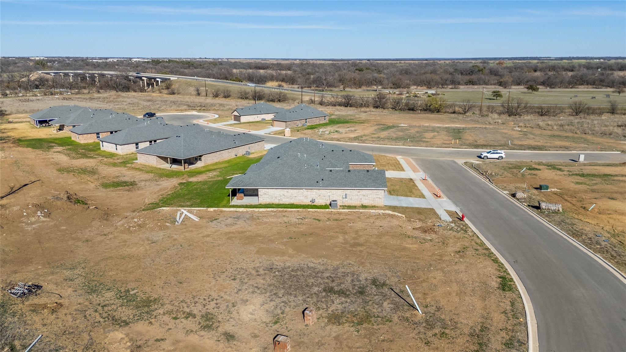 main property photo 26