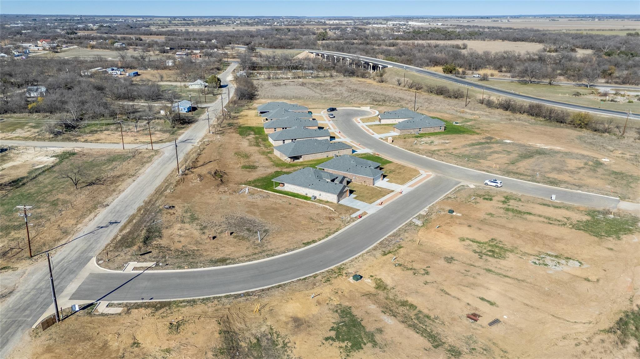 main property photo 33