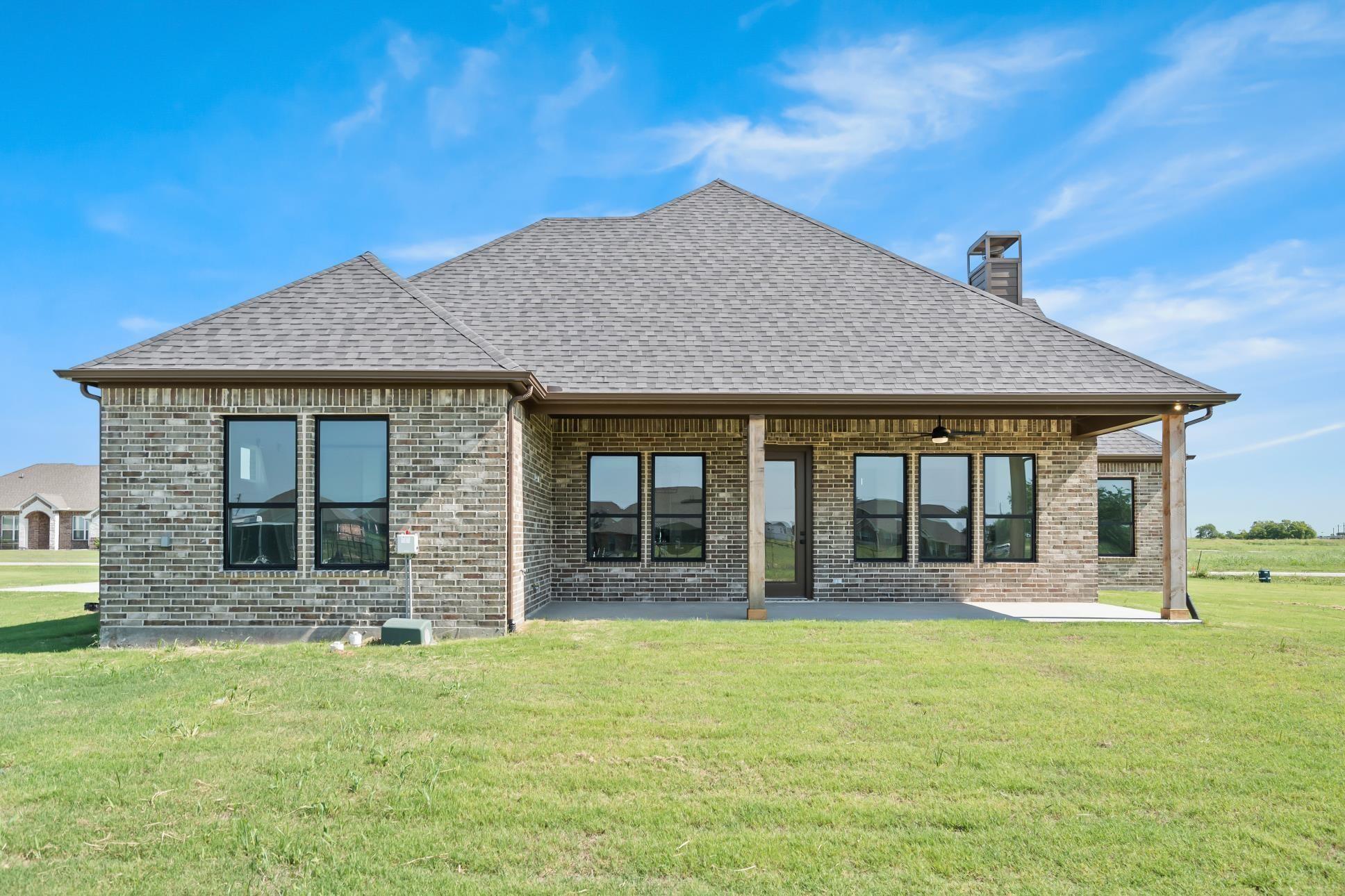 main property photo 30