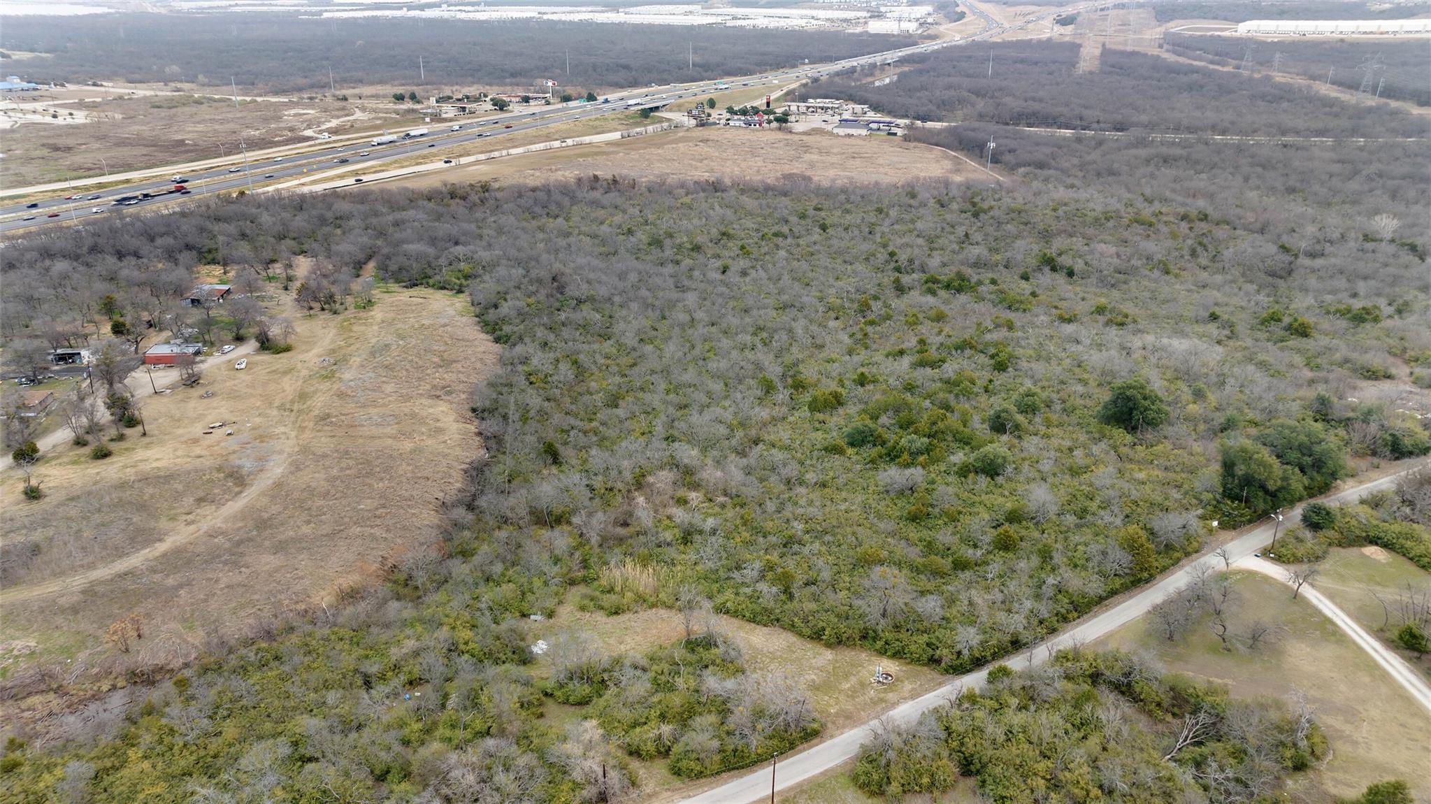 main property photo 3
