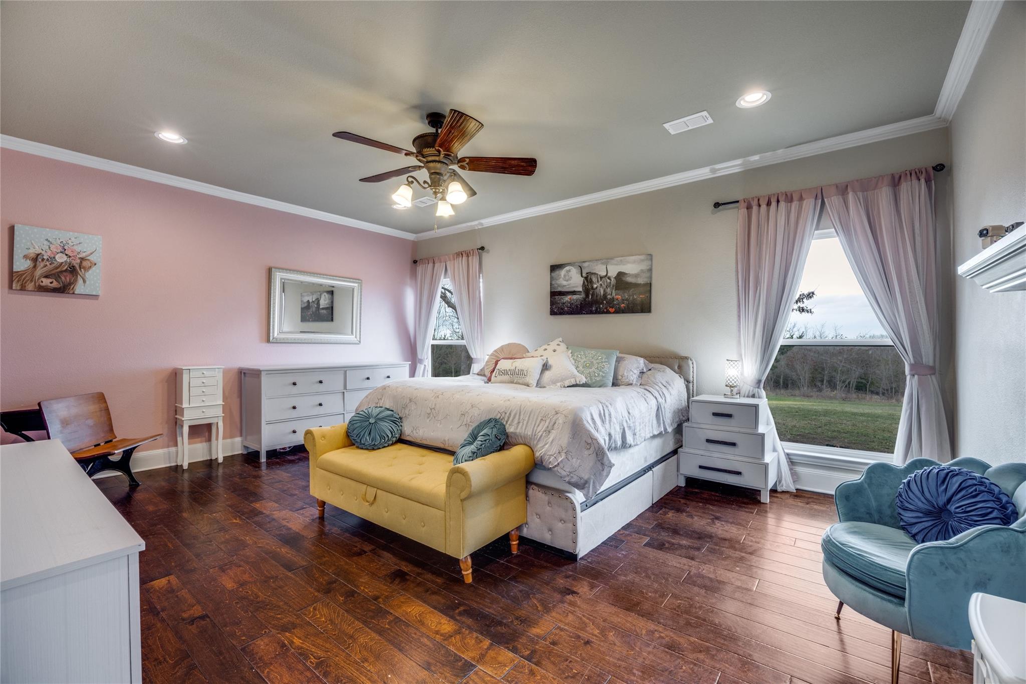 main property photo 13