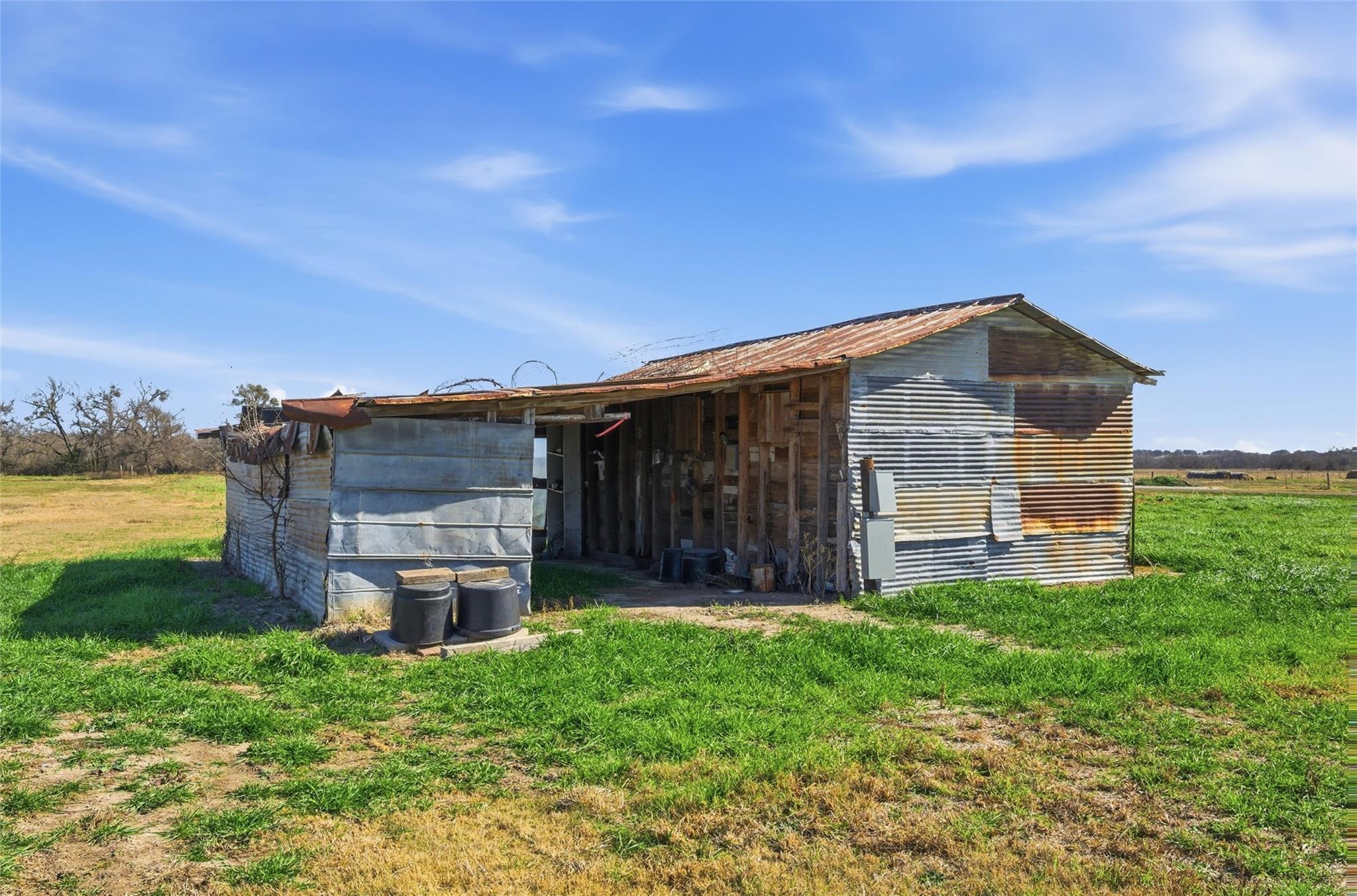 main property photo 30