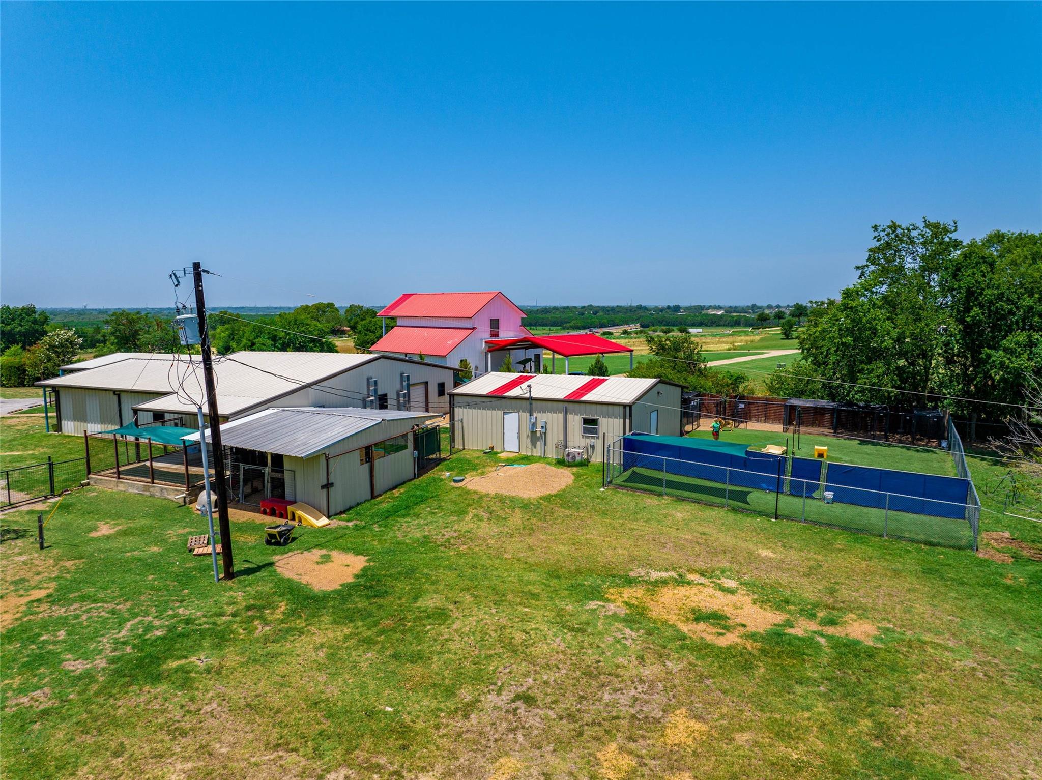 main property photo 7