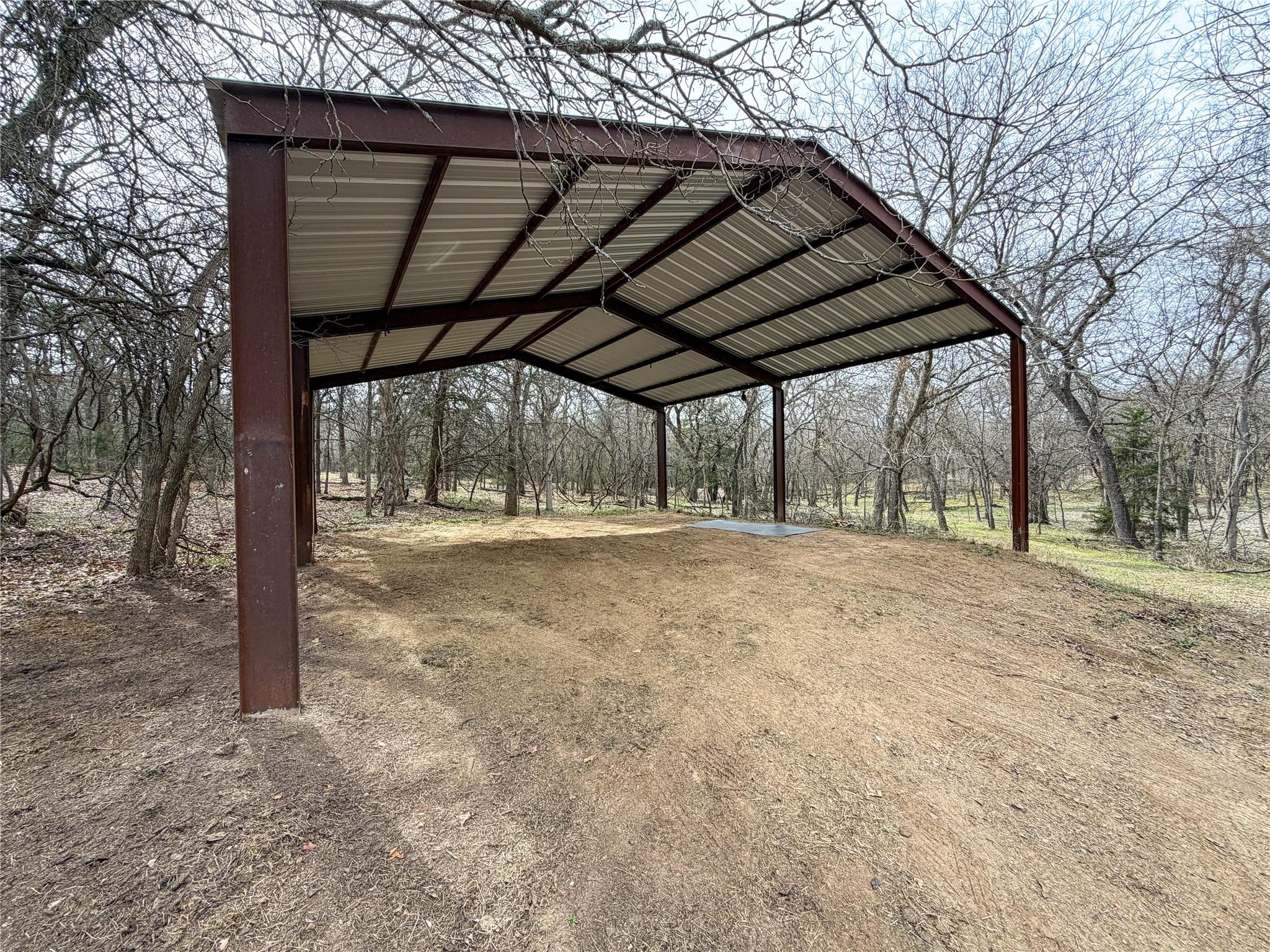 main property photo 30