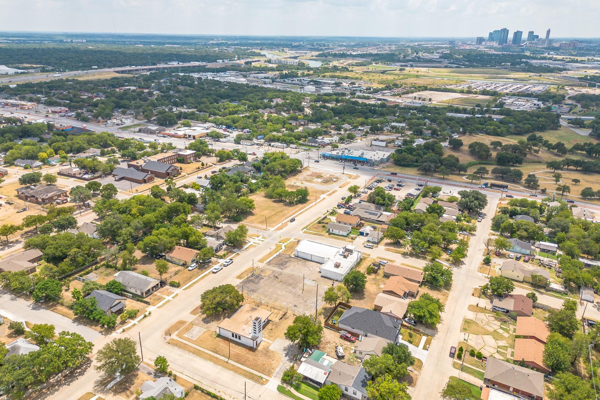 main property photo 14