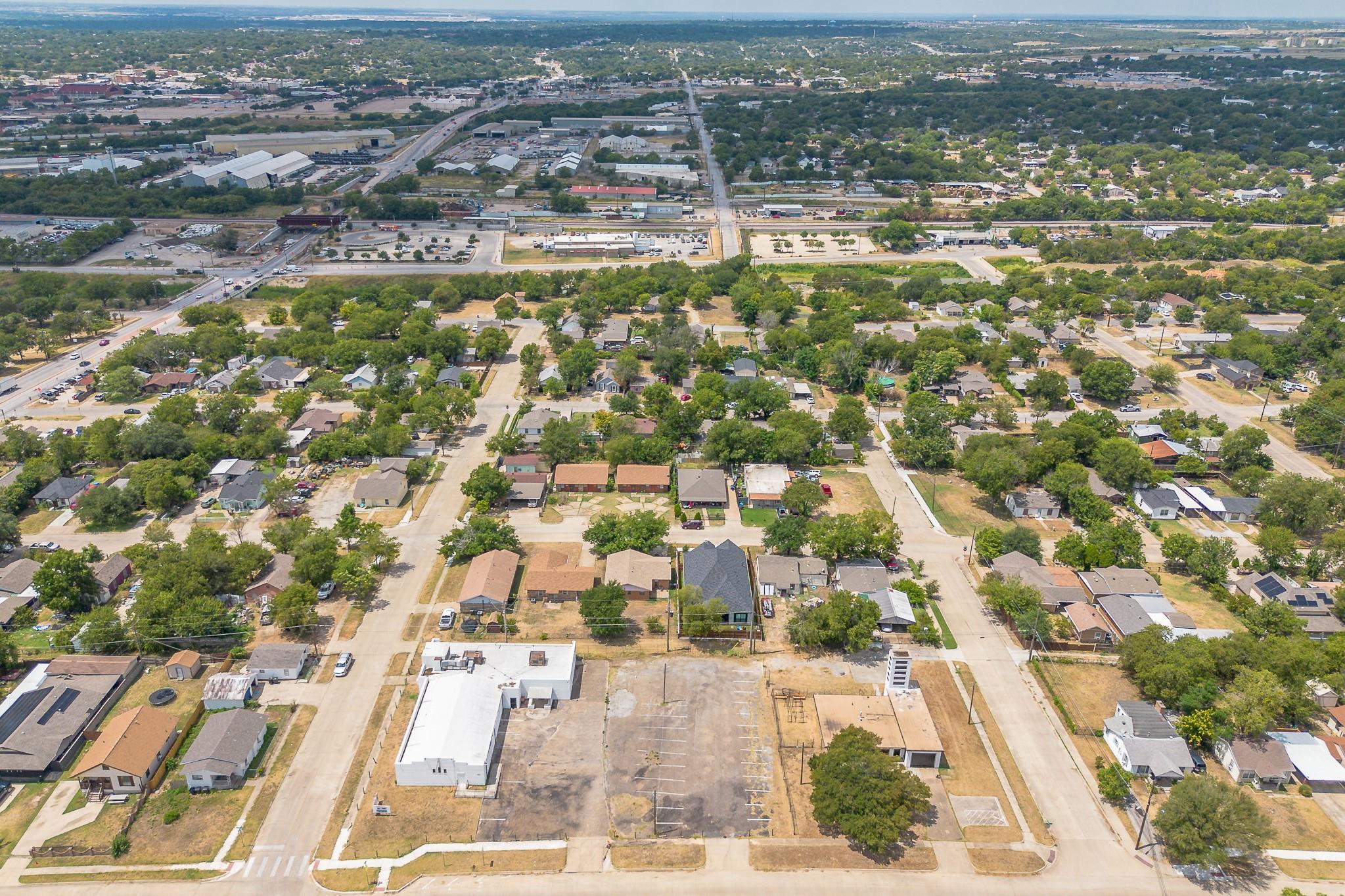 main property photo 18
