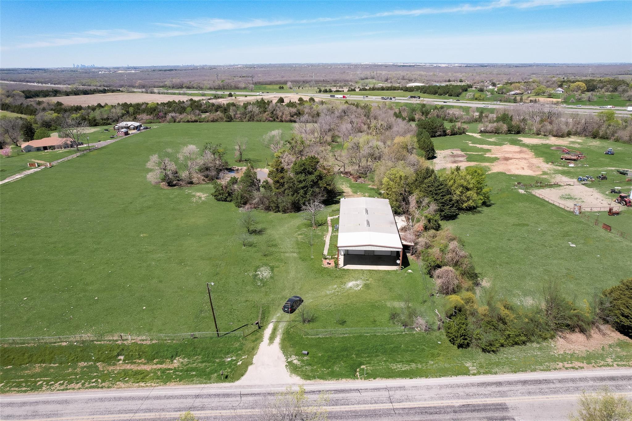 main property photo 7