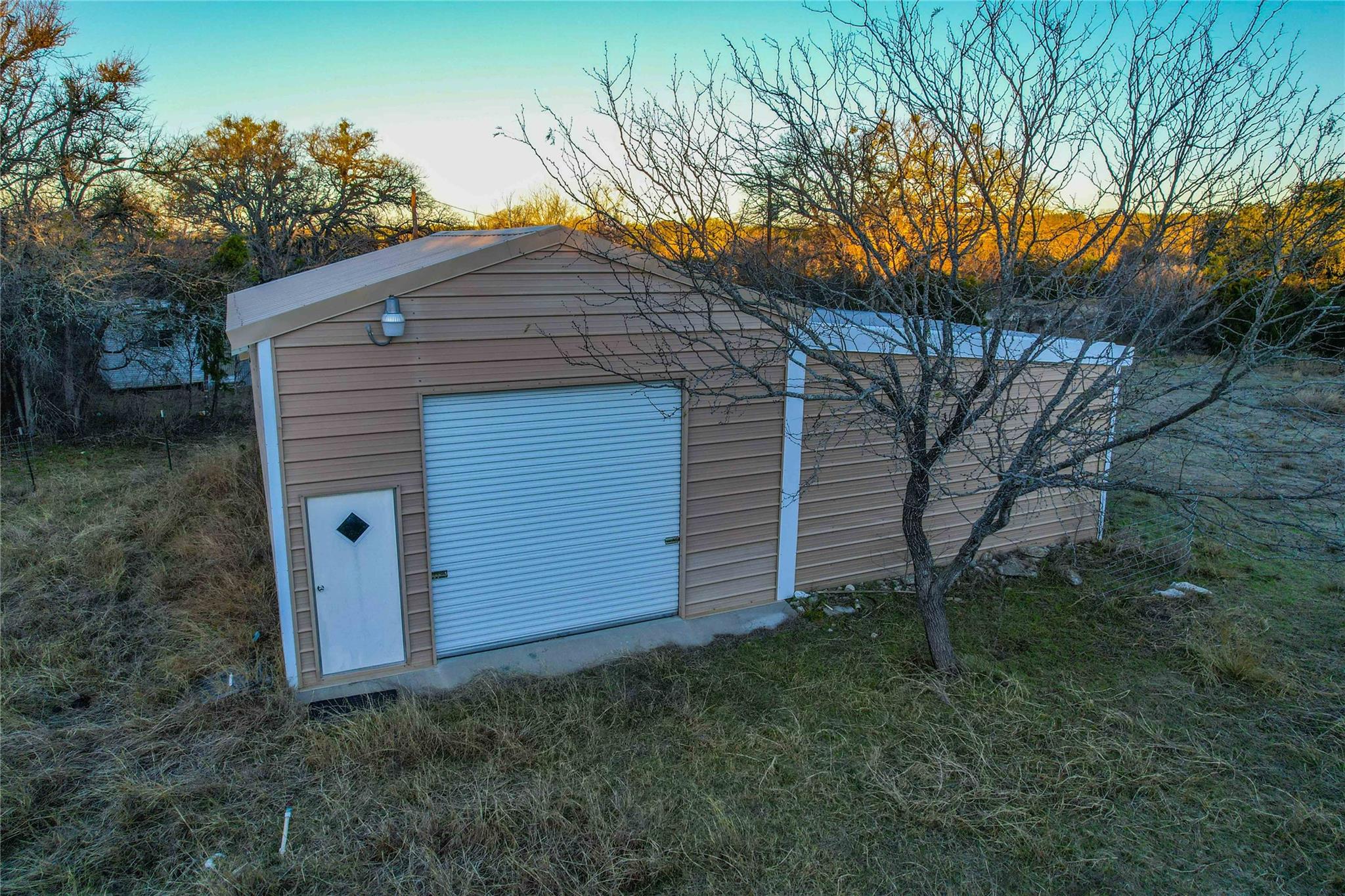 main property photo 19