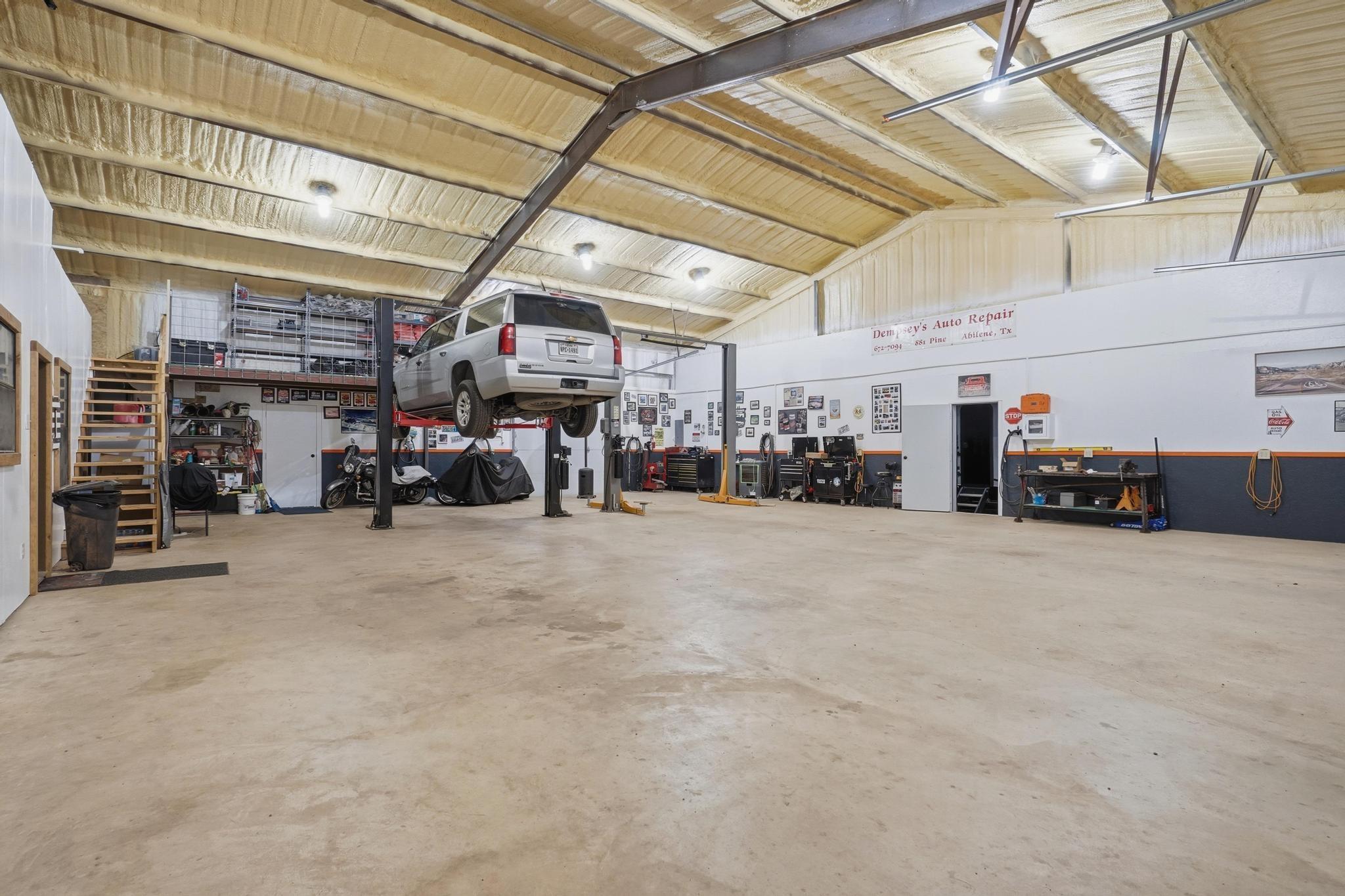 main property photo 30